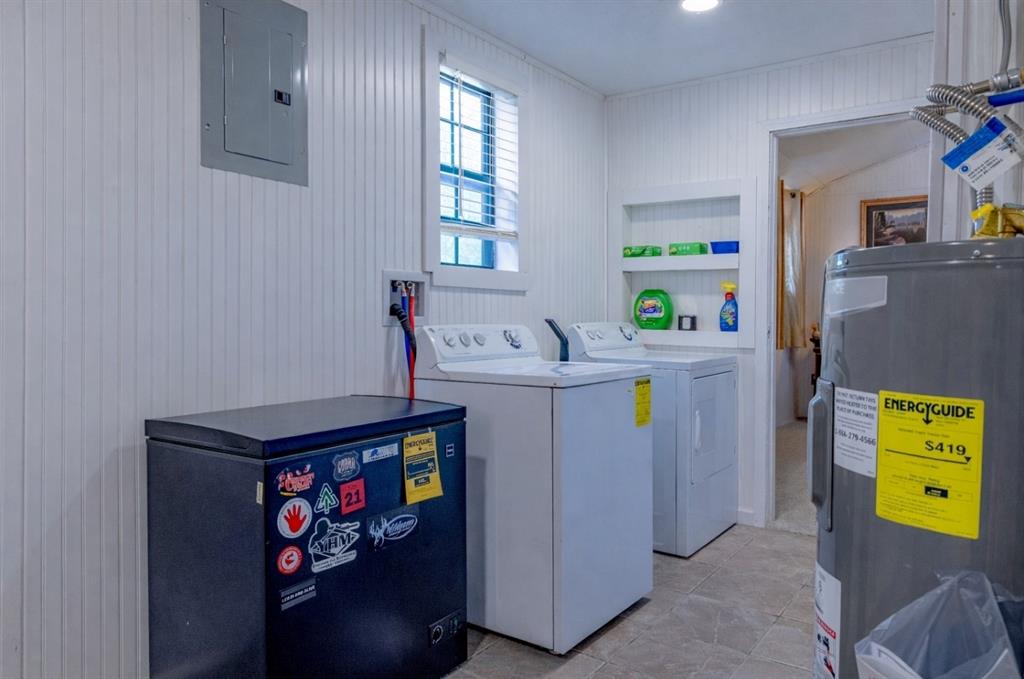 389 Hillcrest Circle