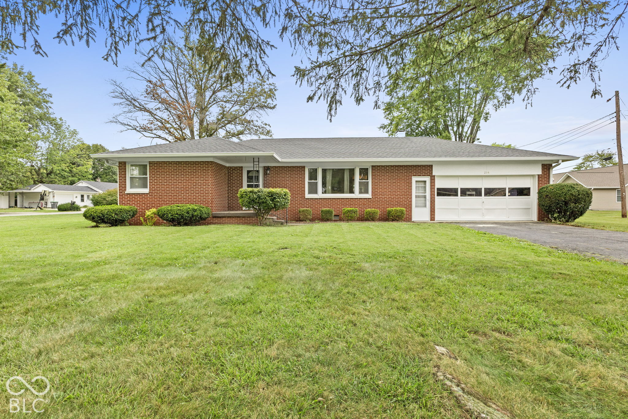 214 W Kings Highway
