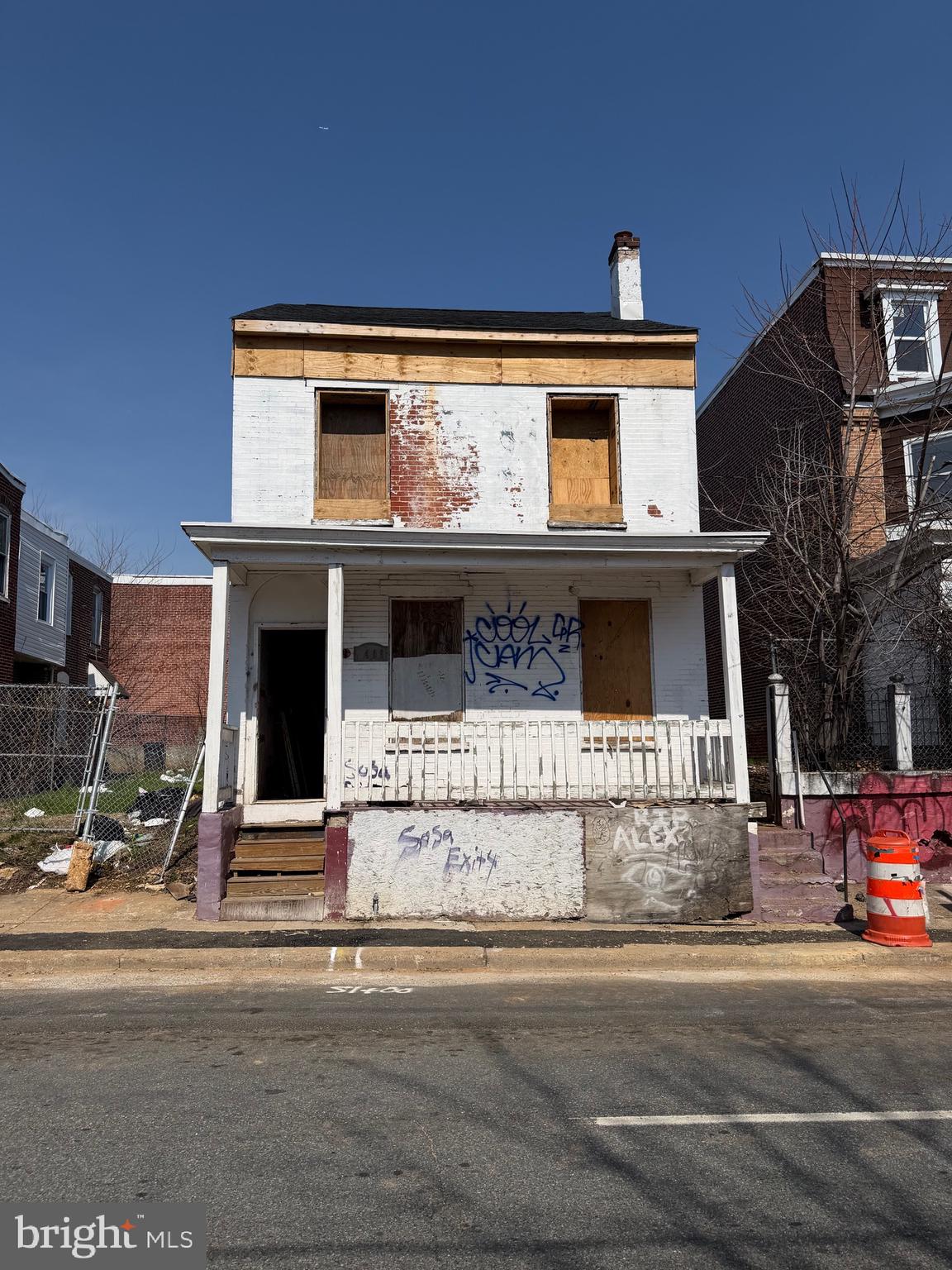 1409 1409 1/2 W2nd St  