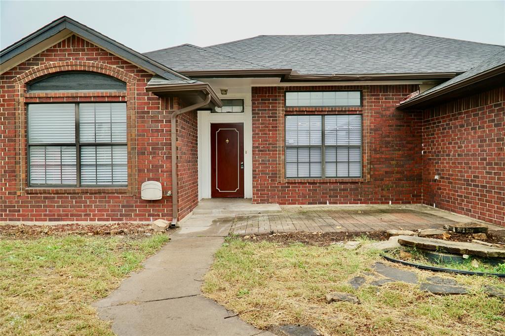 3 Bedroom, 2 Bath, 2 Car Garage! Living room with a fireplace! Fenced in backyard. New flooring. Easy access to I-240, major shopping & Tinker Air Force Base. Appliances included, except refrigerator. Laundry hookup. 

Qualifications include:
3x household verifiable income. Security Deposit 1x rent. Proof of funds available. Pets allowed at owner's approval (up to date on shots), Non-Refundable pet fee of $300/per pet. Favorable background, criminal & credit check. Good landlord & employment references. No Smoking.