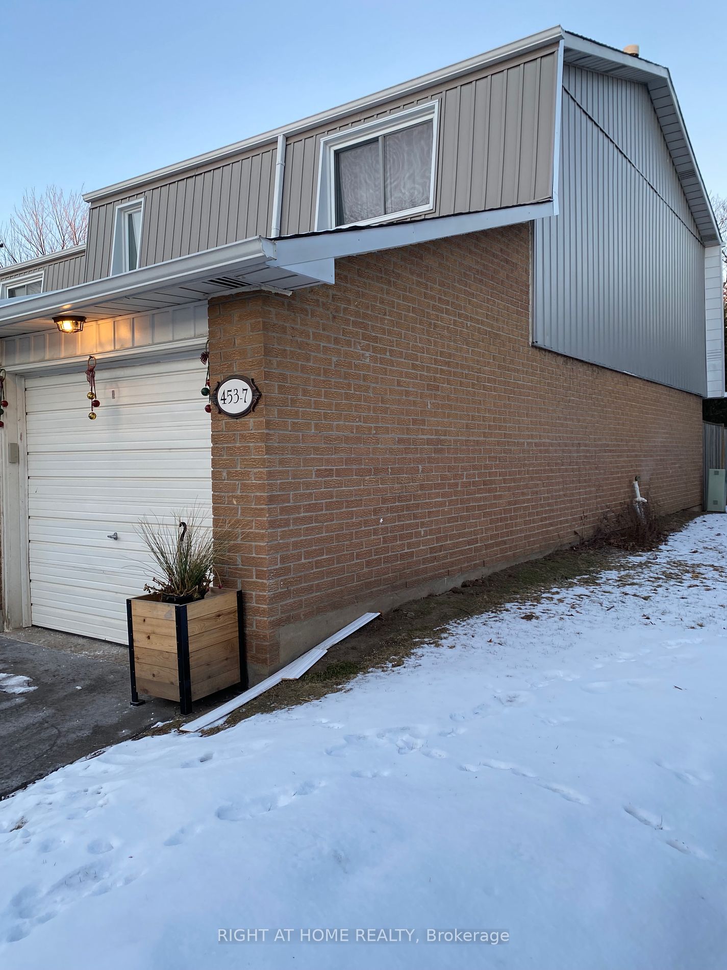 453 Woodview Rd 7