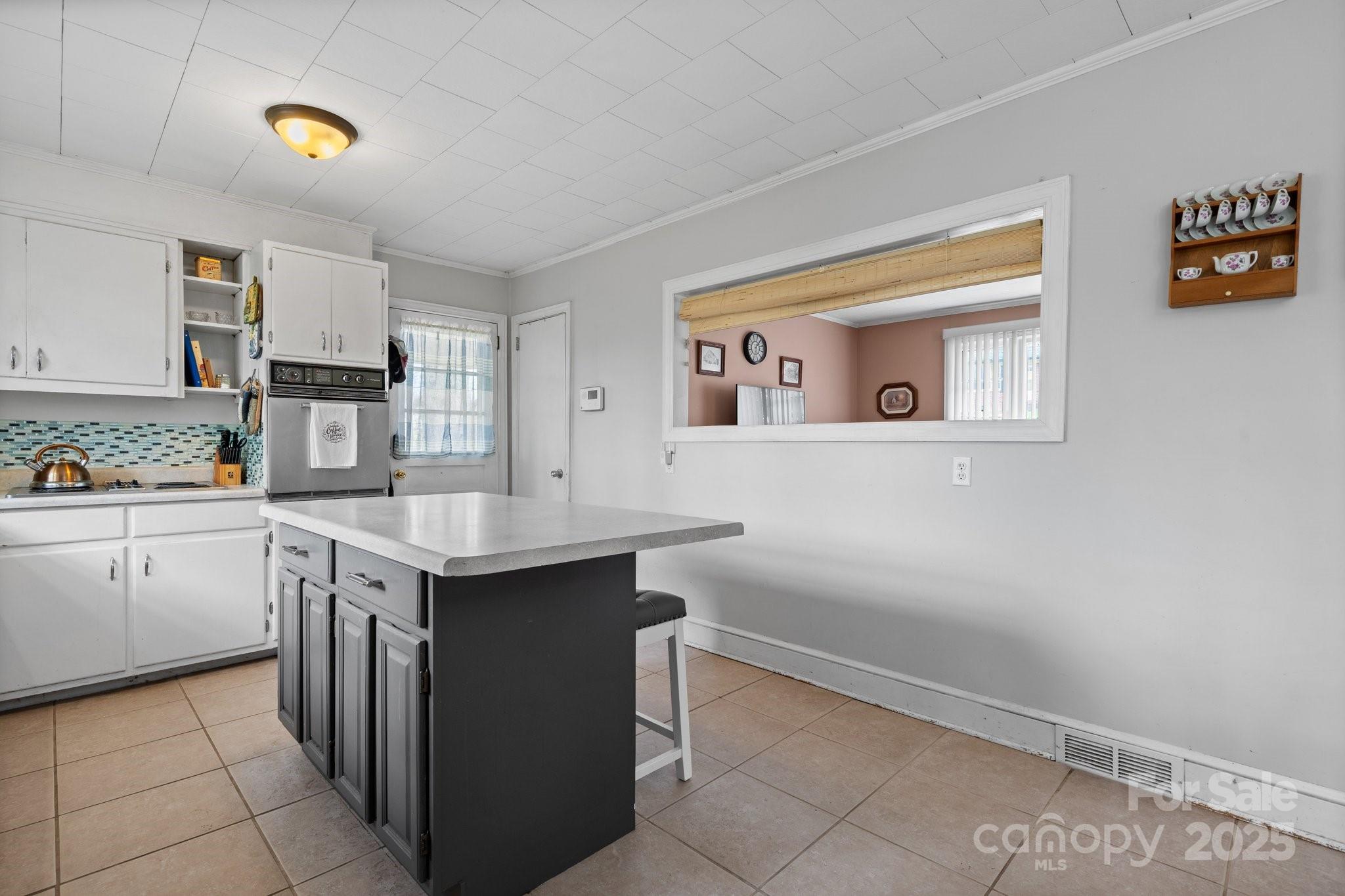332 Swanson Drive SW