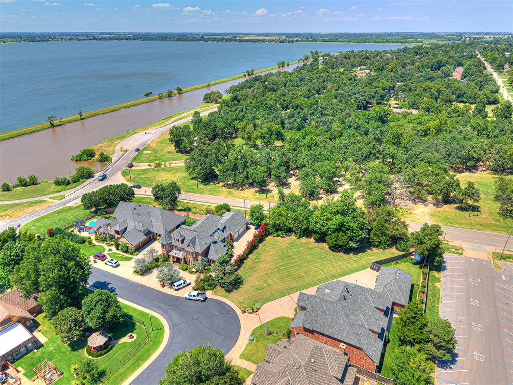 2312 Overholser Court