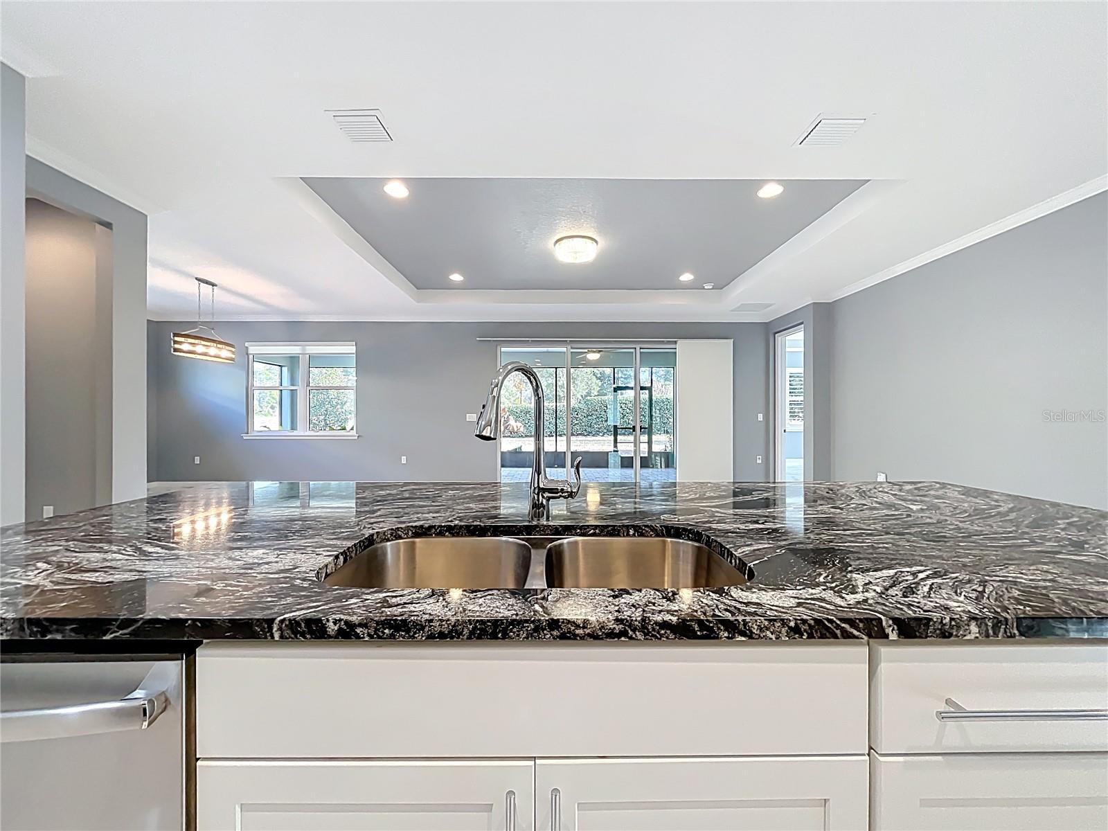 295 Northcote Court