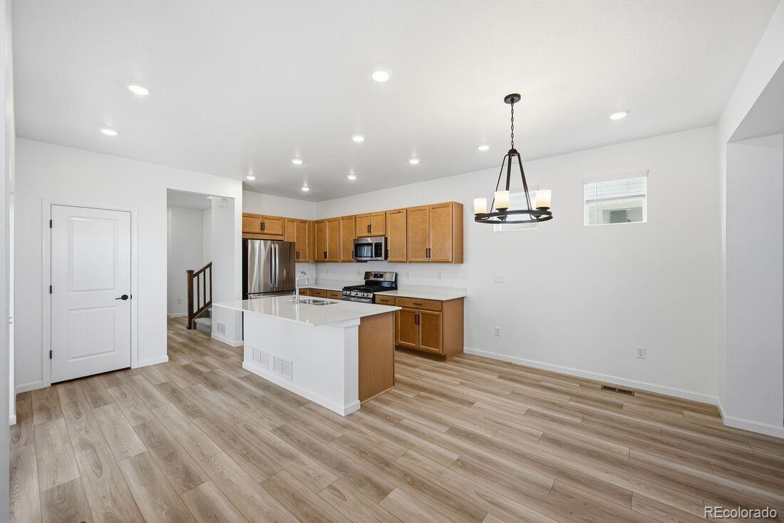 1185 Prospect Aly