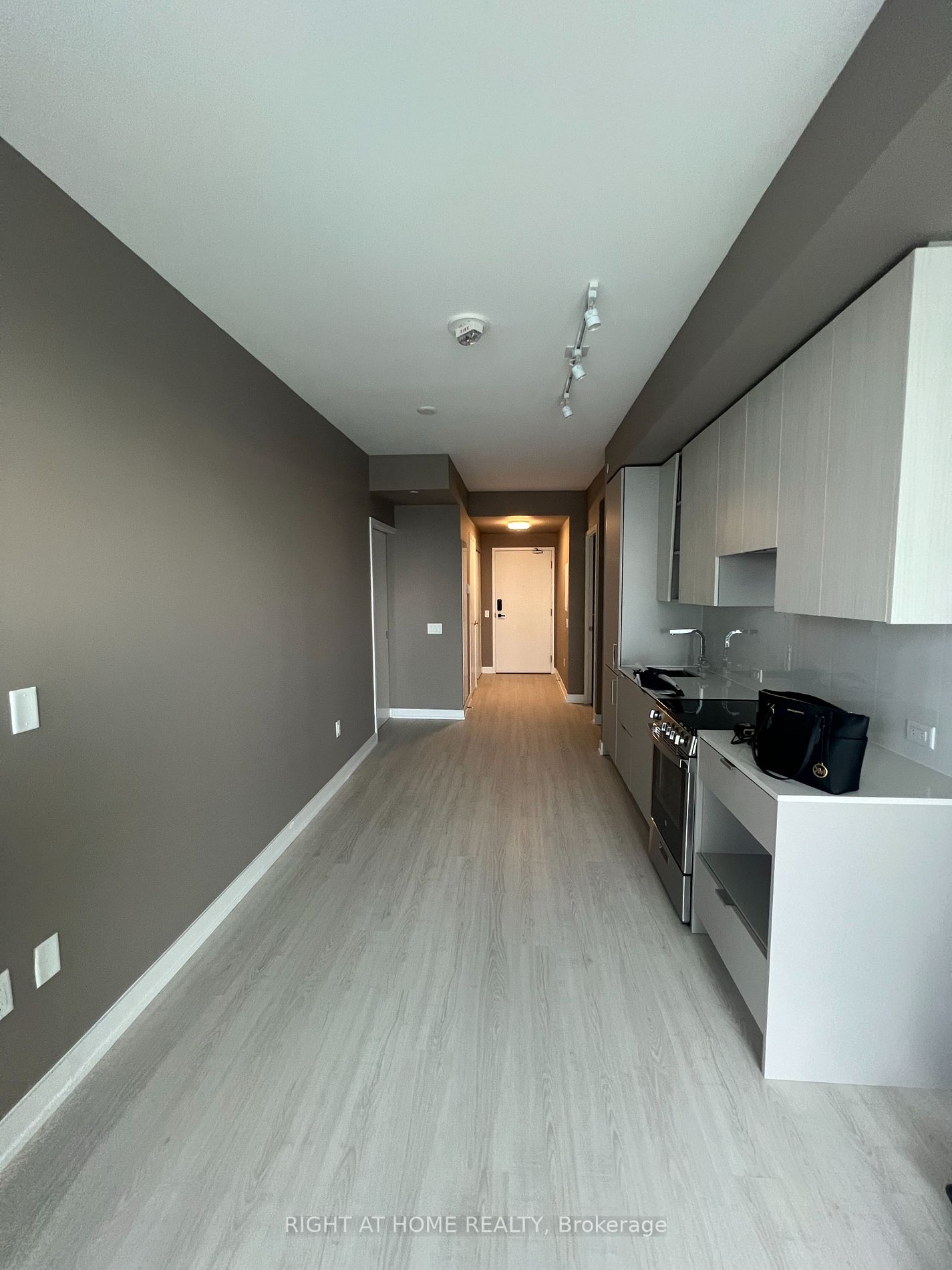 3883 Quartz Rd 2113
