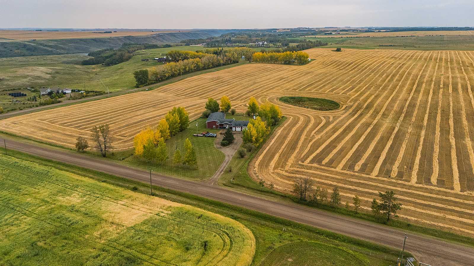 22093 Township Road 283A