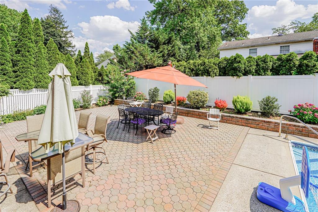 74 Longfellow Avenue