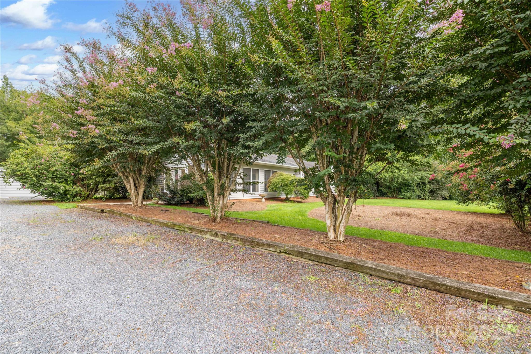 135 Robedo Road