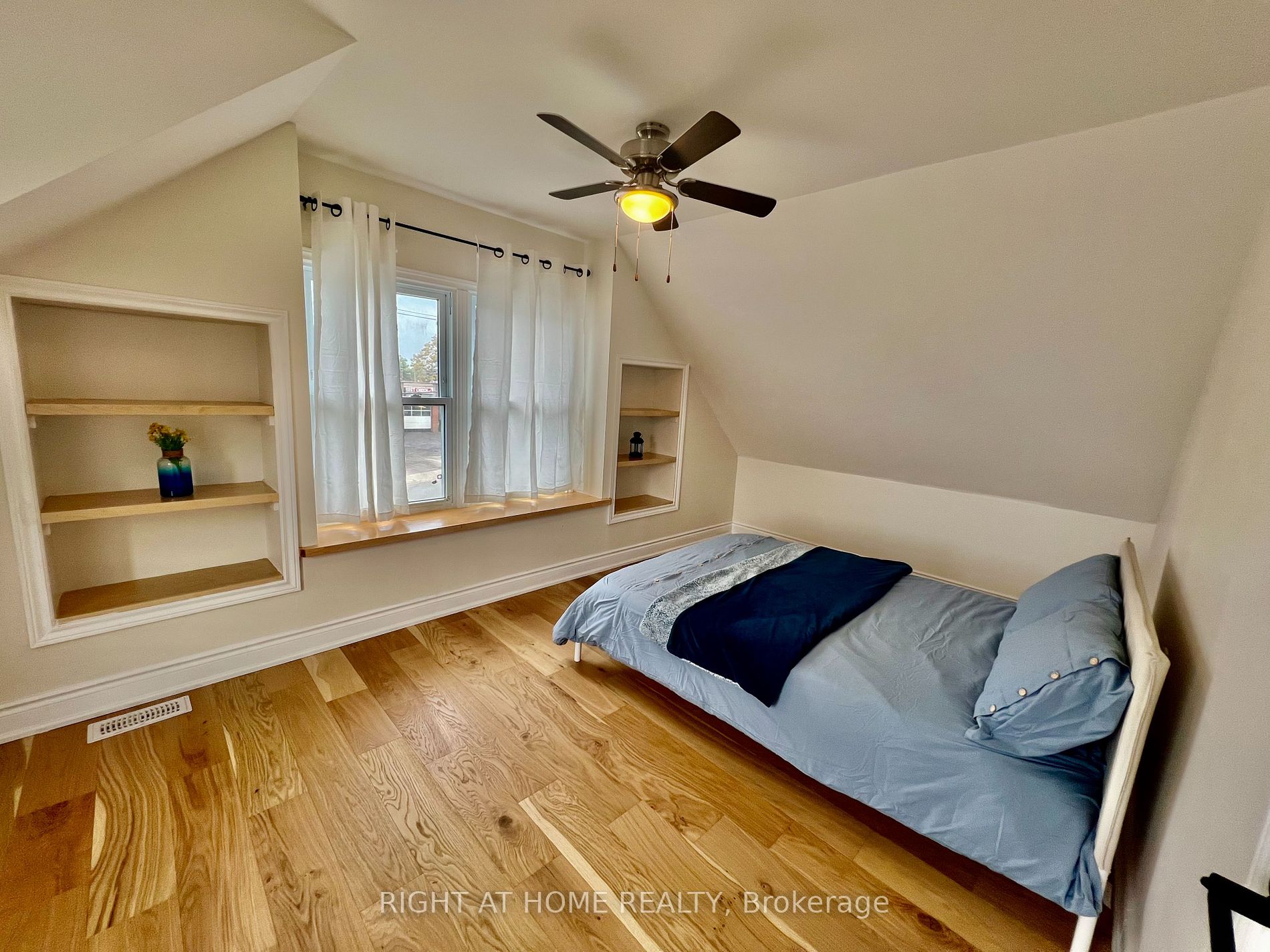 120 Eastchester Ave Room A