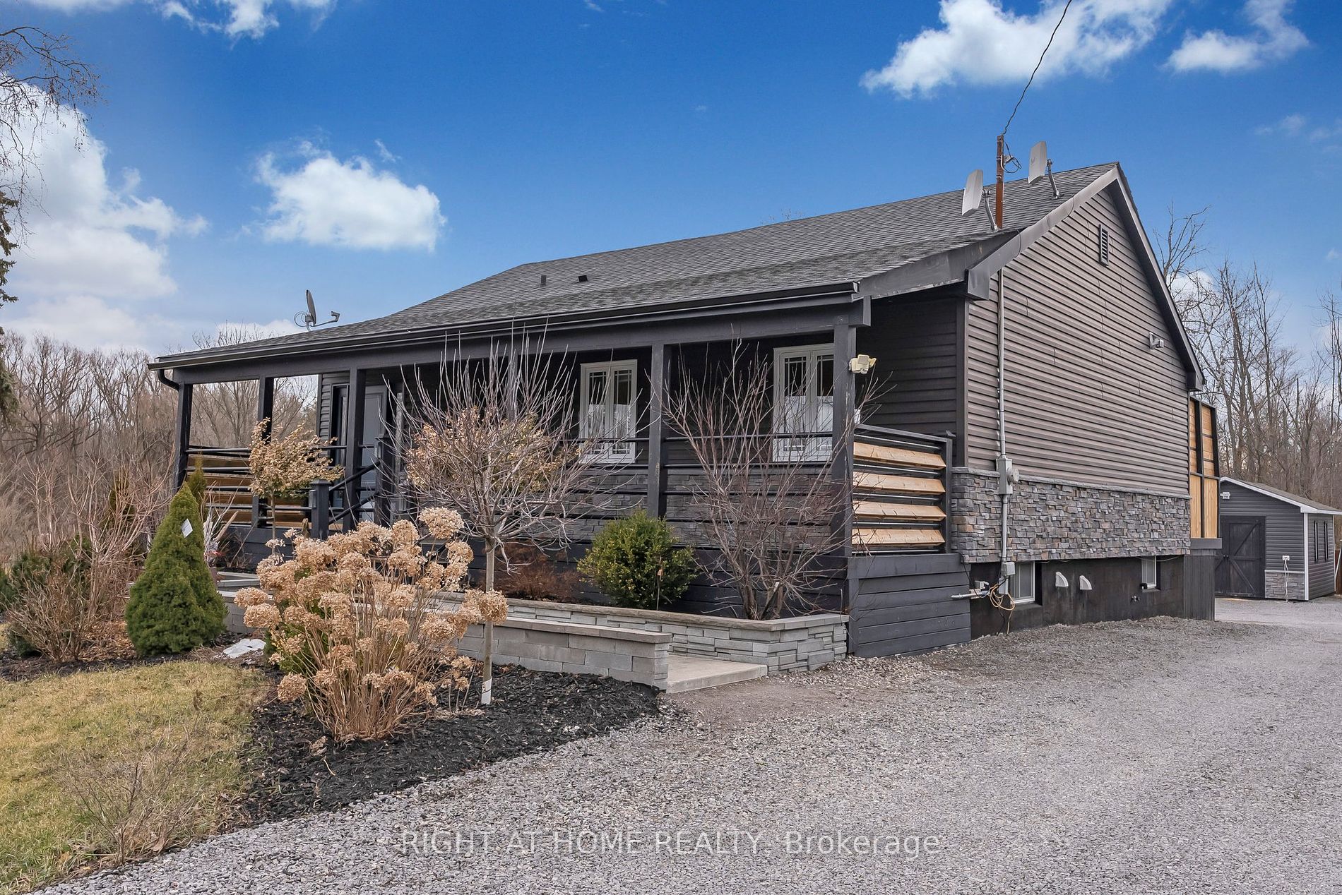 2725 Taunton Rd