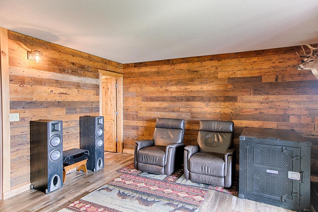 10490 Us Highway 169 106