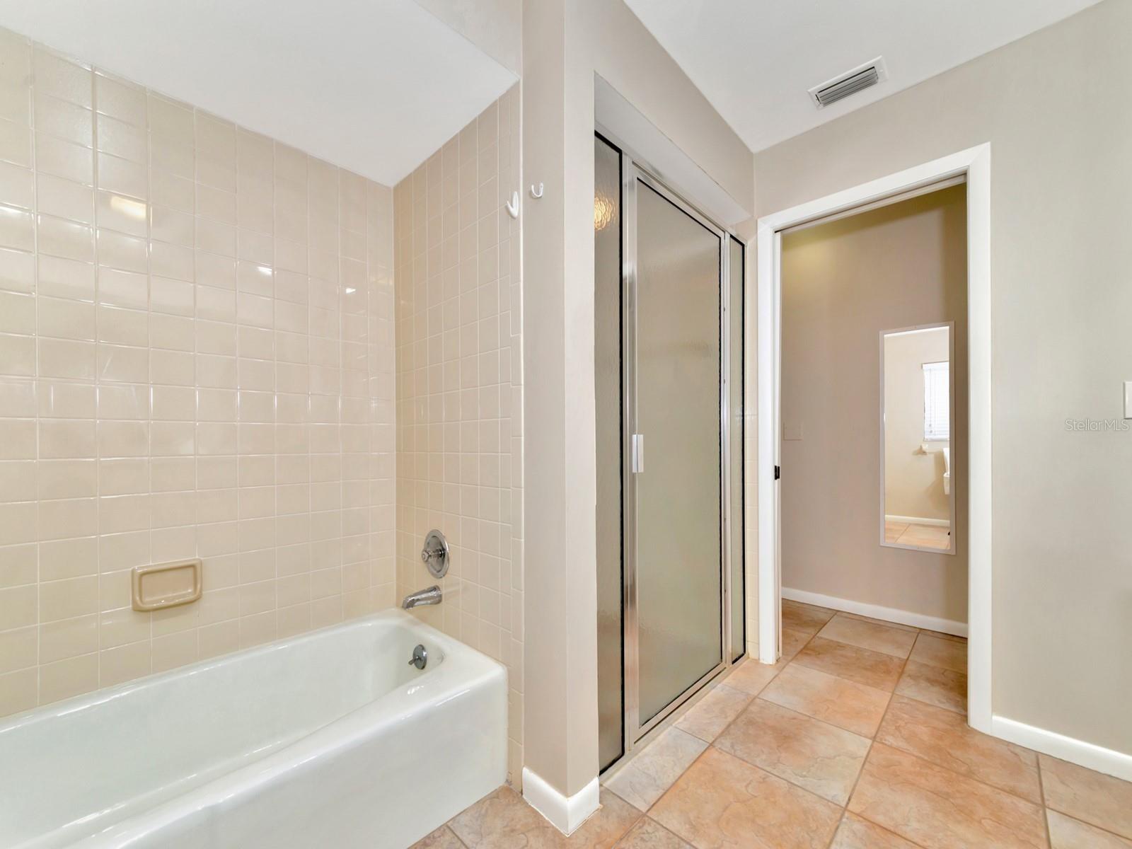 4503 Lake Vista Drive 4