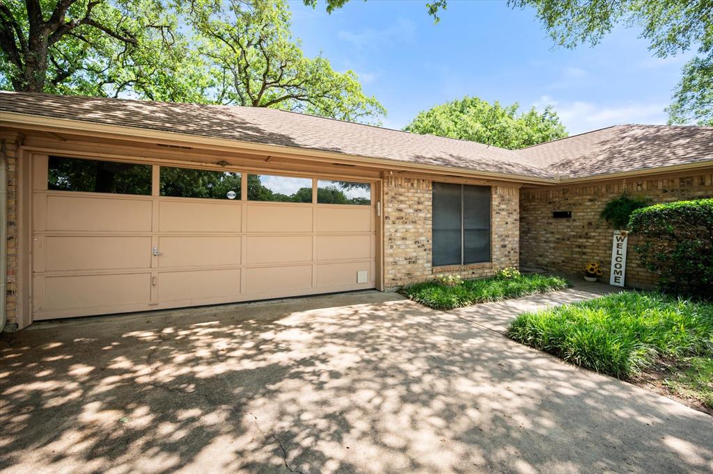 4215 Pleasant Oaks Court