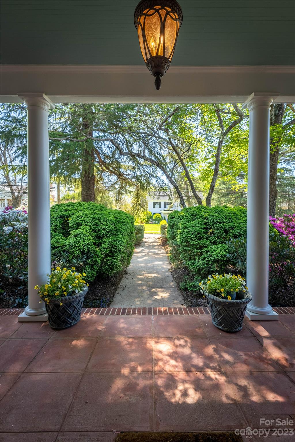 600 West Union Street