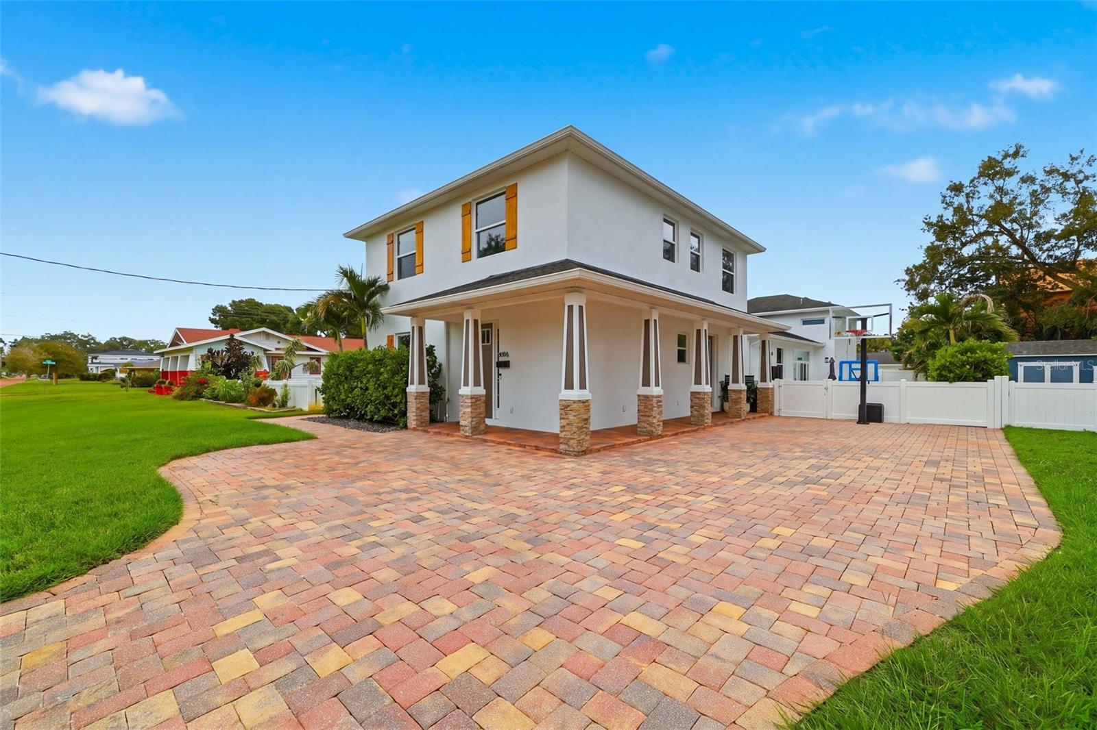 906 W Peninsular Street, Tampa, FL