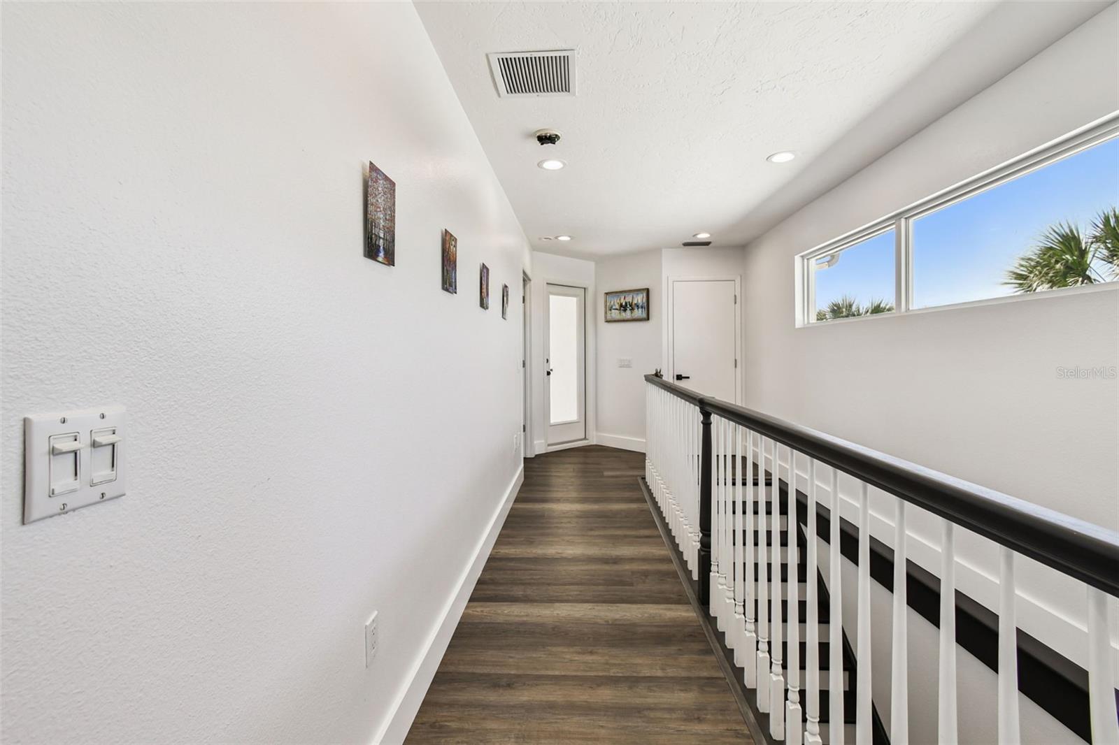 225 Harbor House Drive