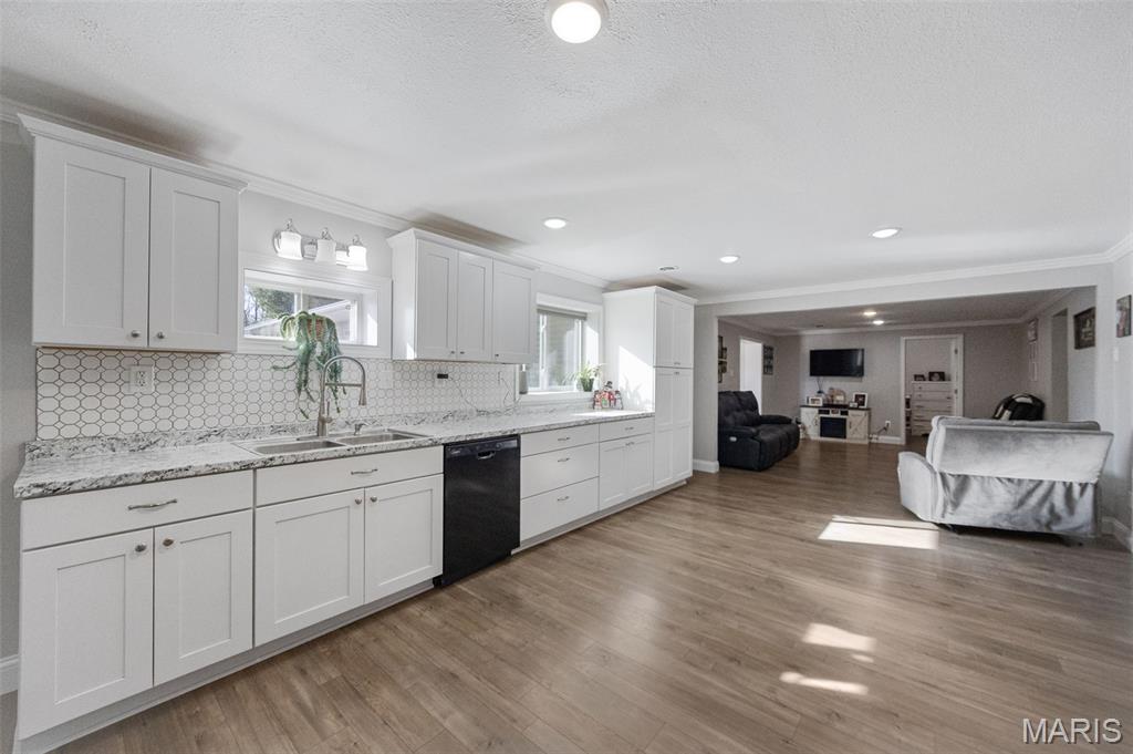 10179 Vine Road