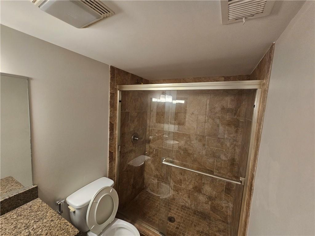 530 W 10th Street 530