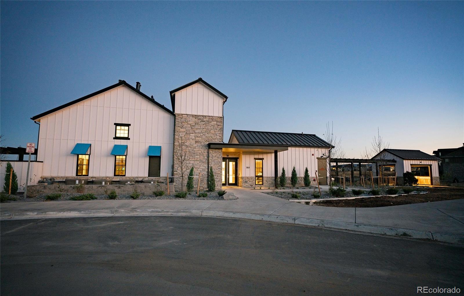 8812 Whiteclover Street