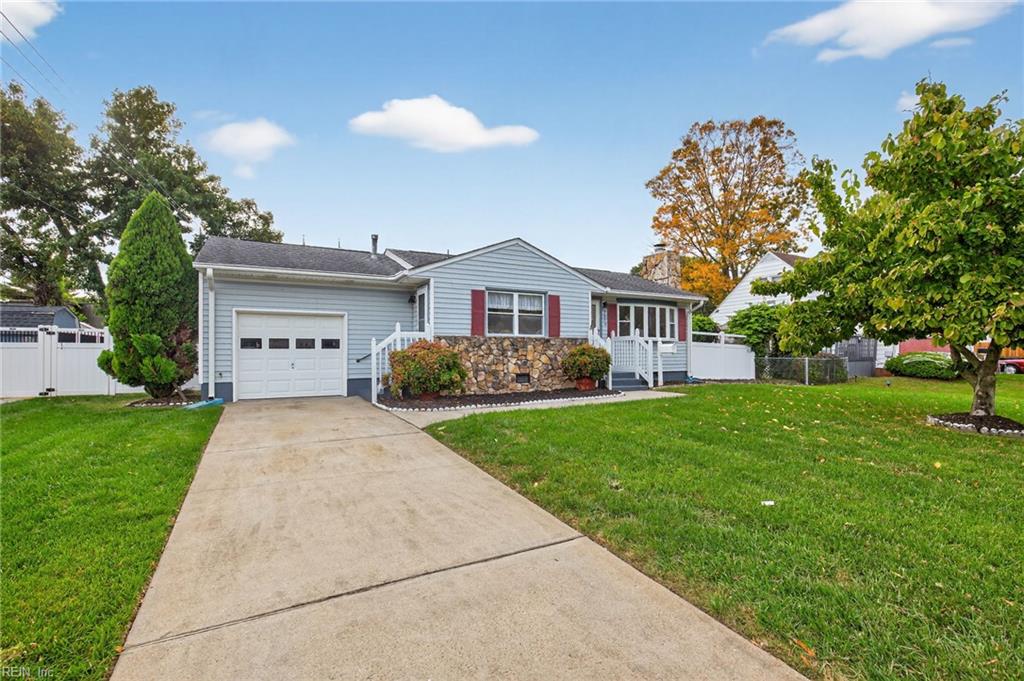 737 Holladay Lane, Virginia Beach, VA 