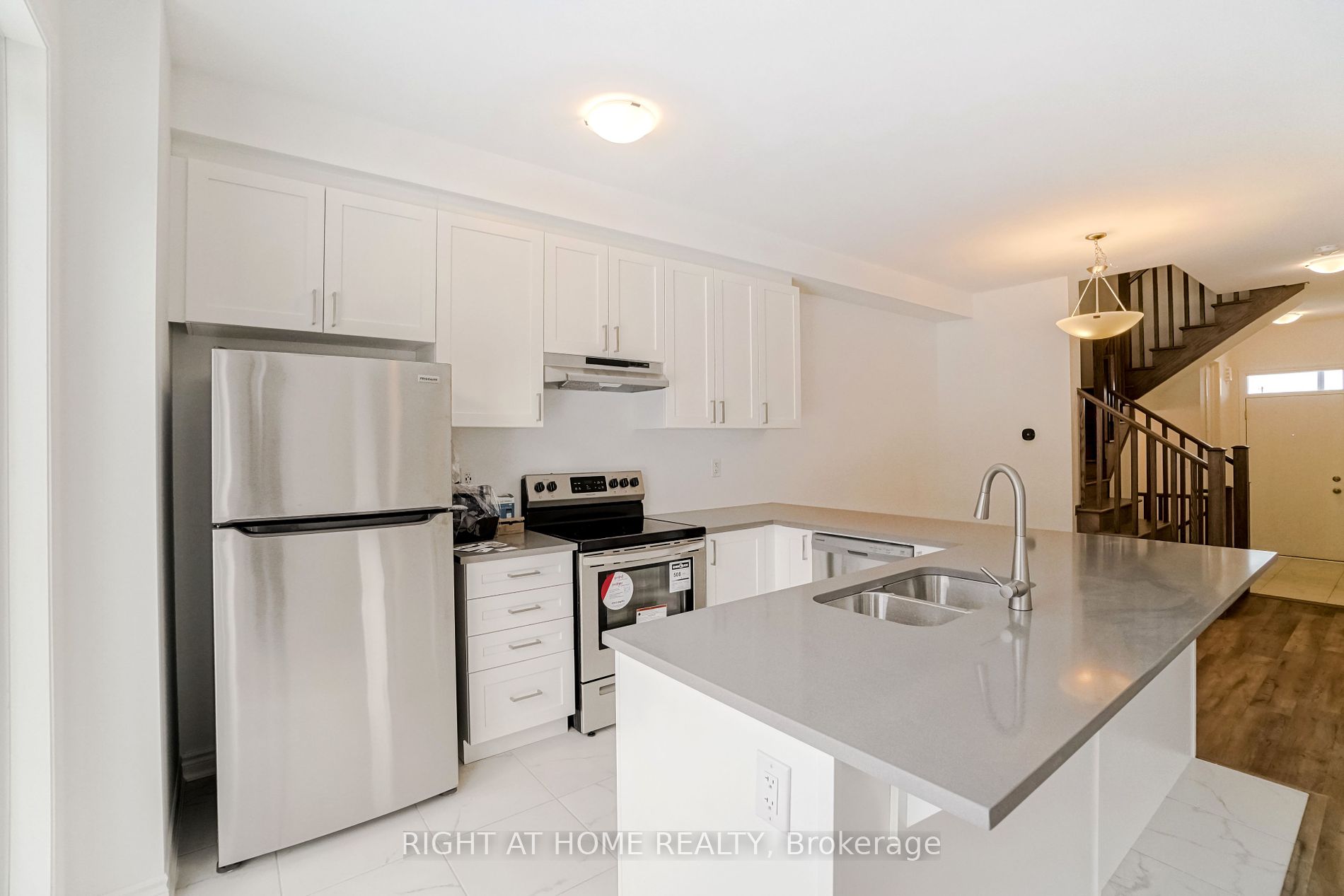 1263 Dias Landing Line