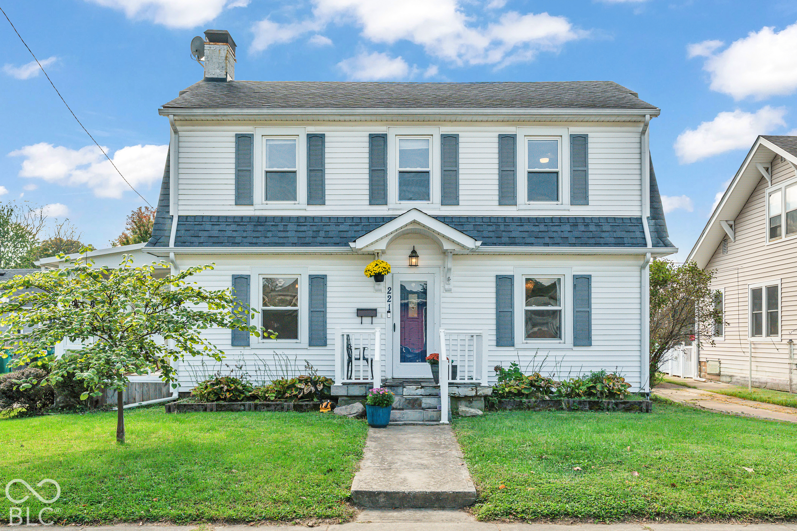 221 Herriott Street