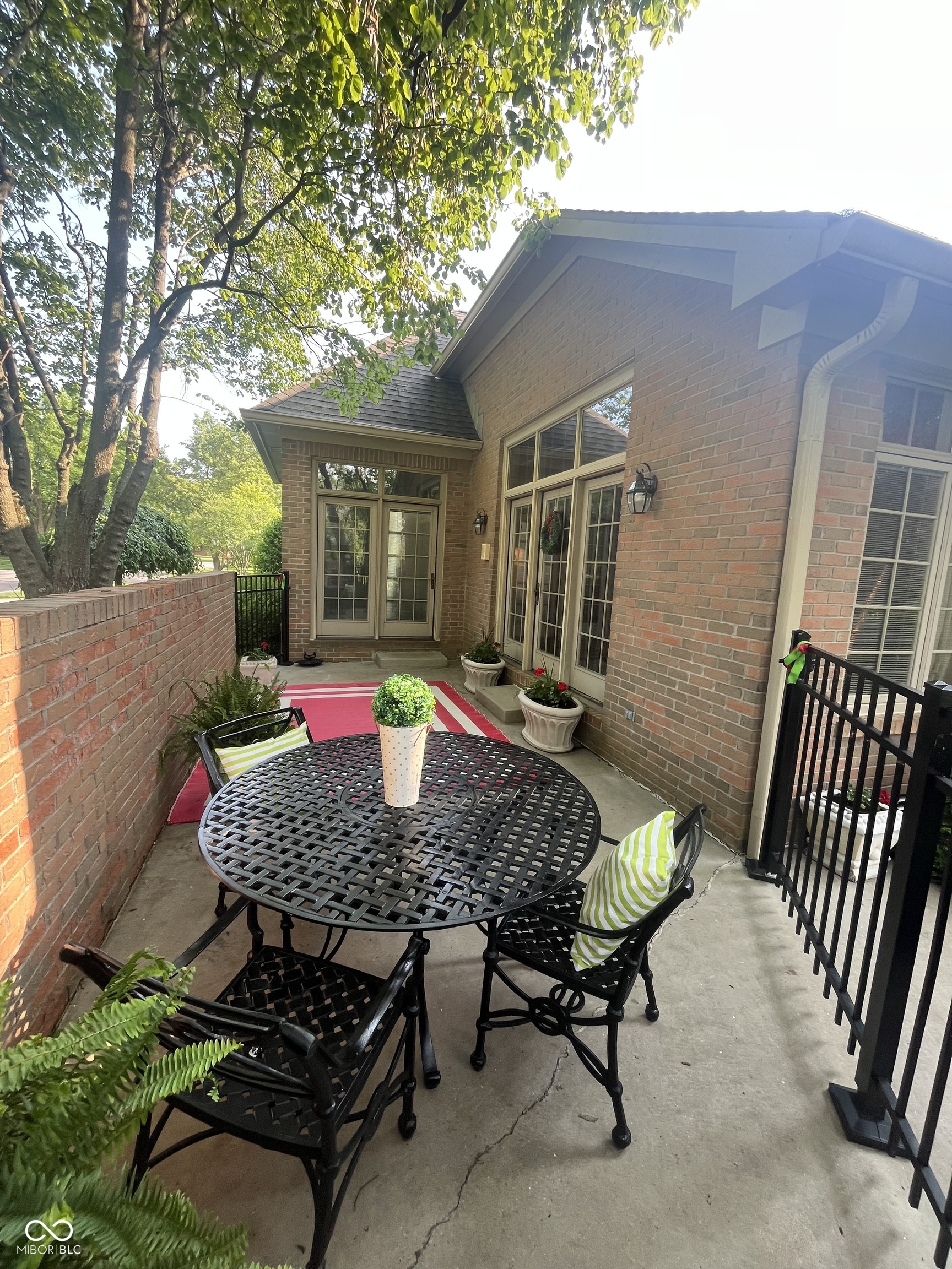 1700 Pathway Drive S