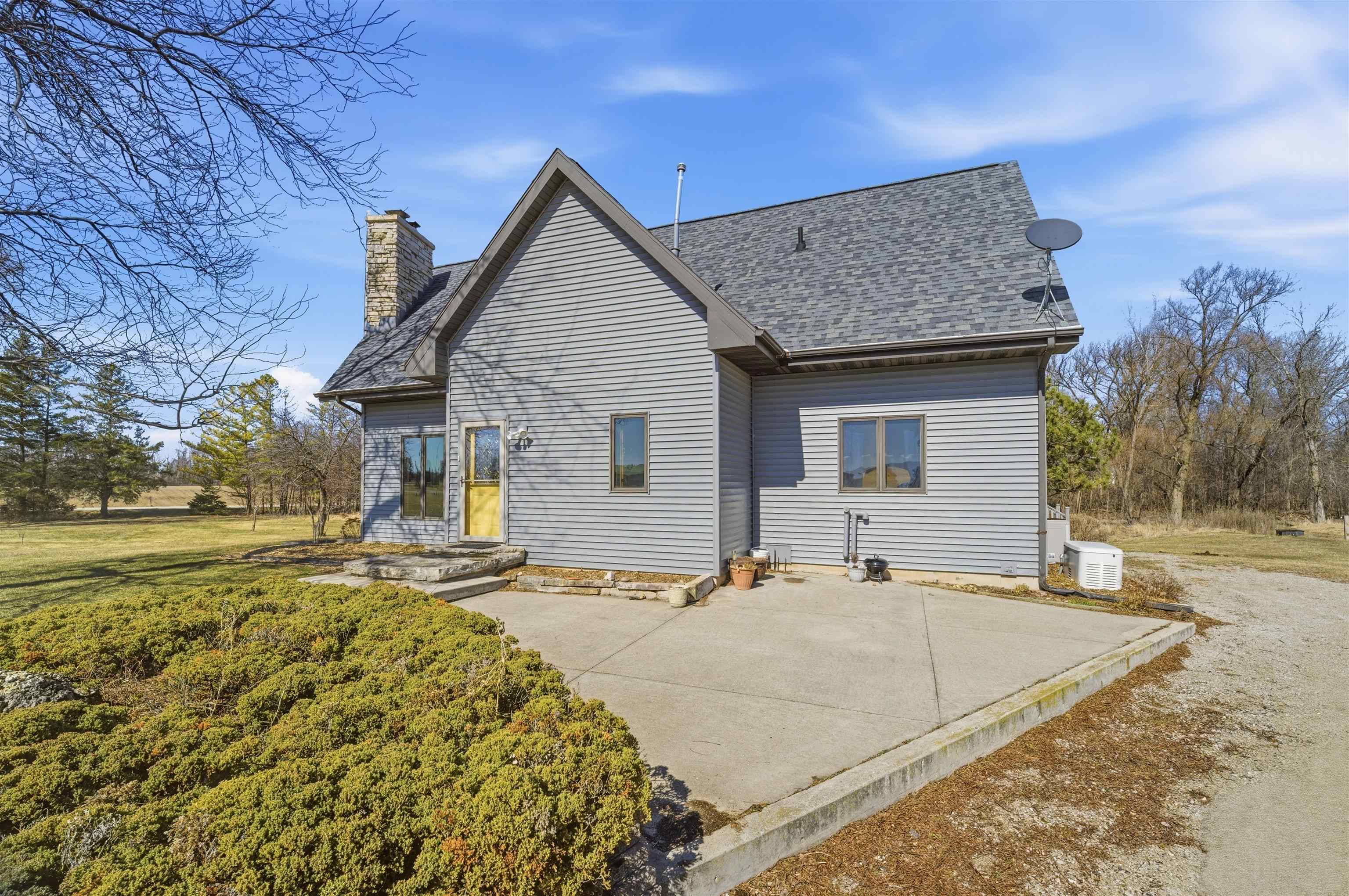 N4640 Lakeshore Drive