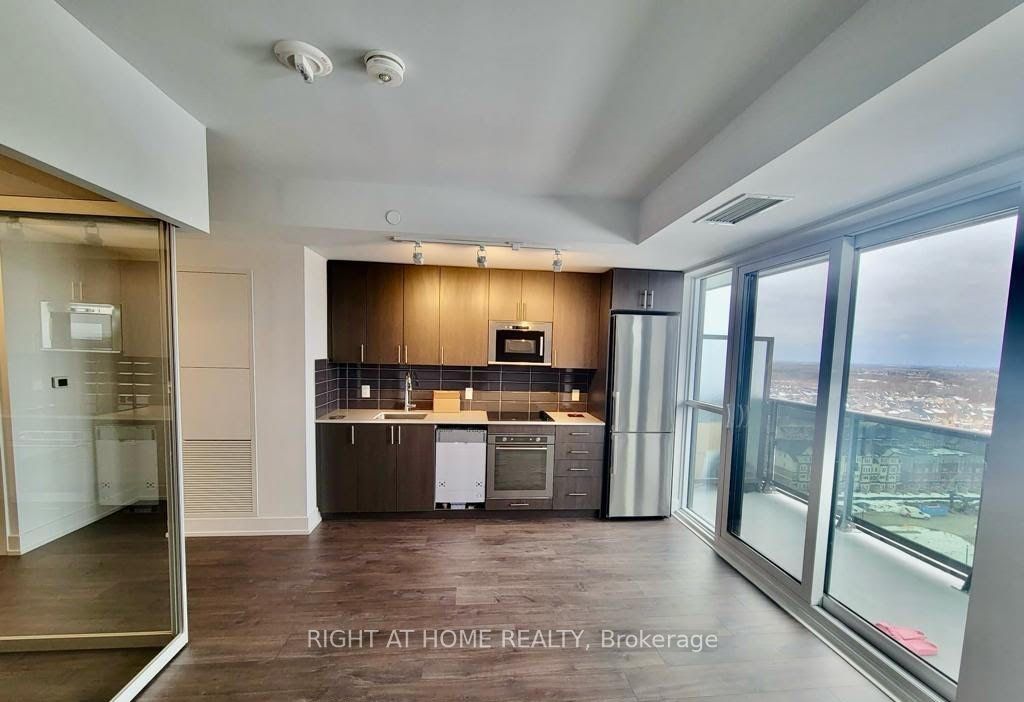 2550 N Simcoe St 1421