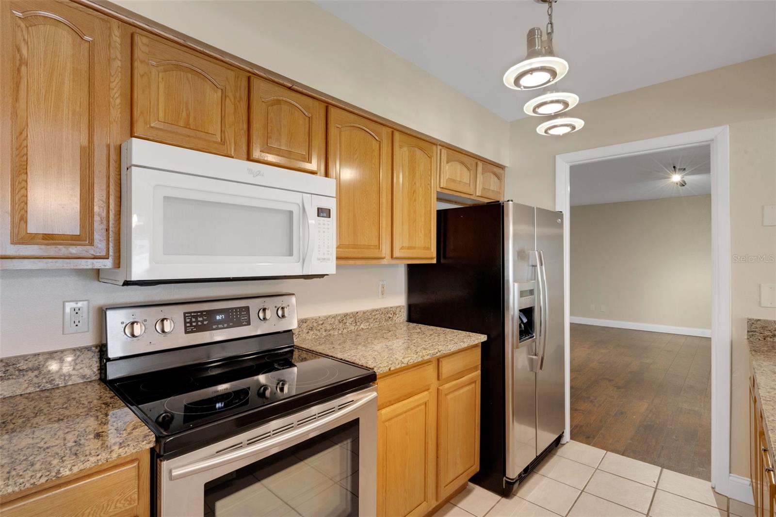 1606 Crystalview Trail