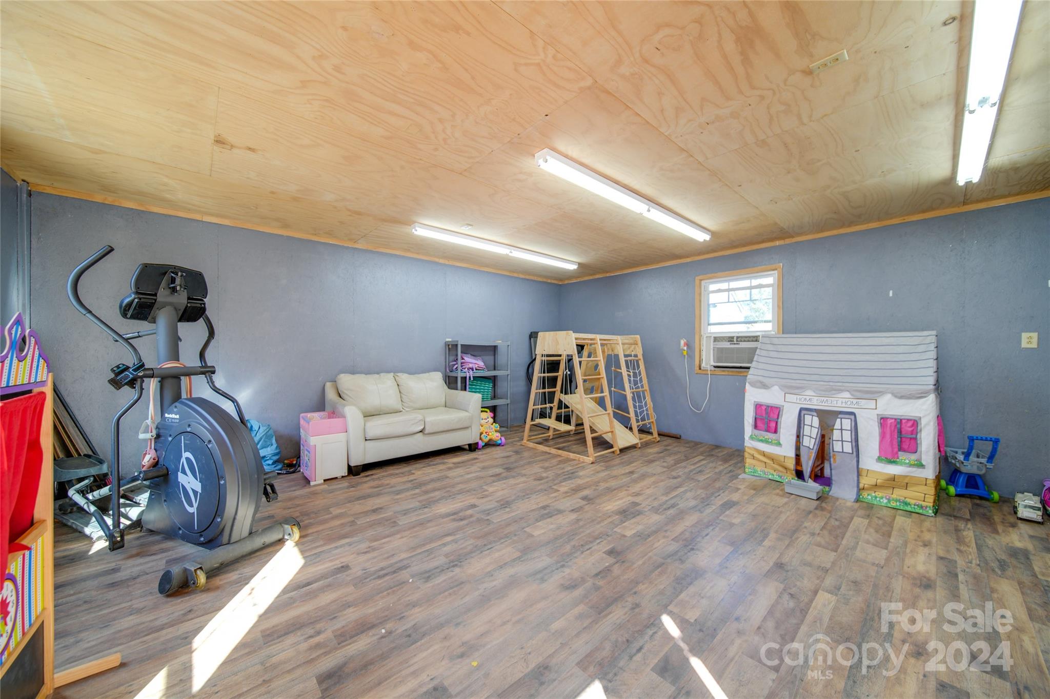 3518 Parkwood School Road