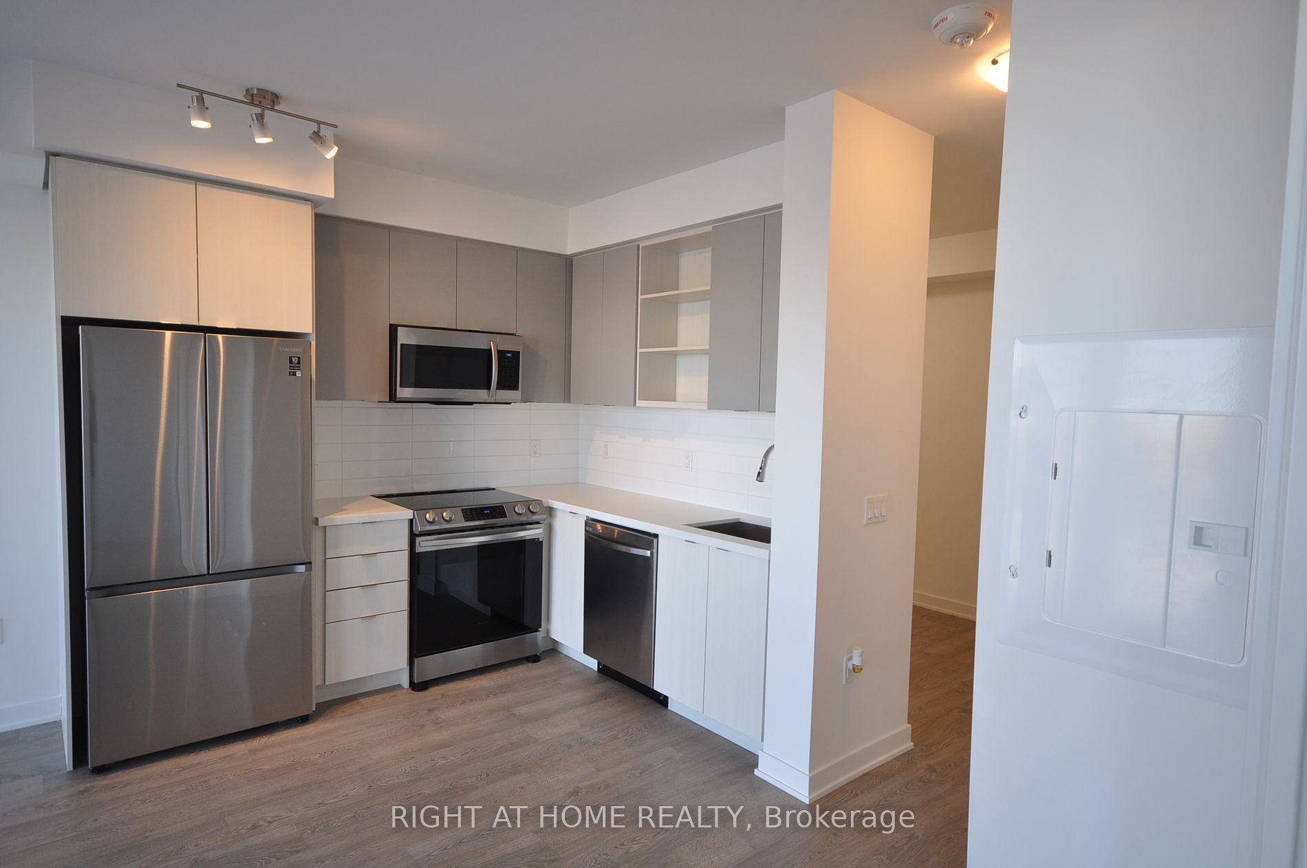 4675 Metcalfe Ave 308