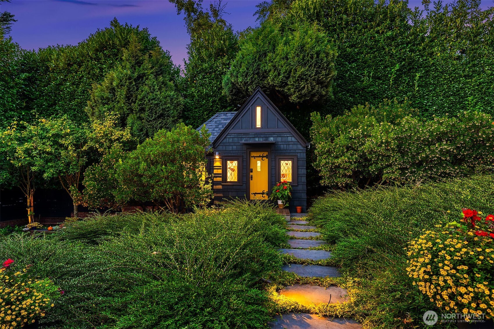 1626 Federal Avenue E