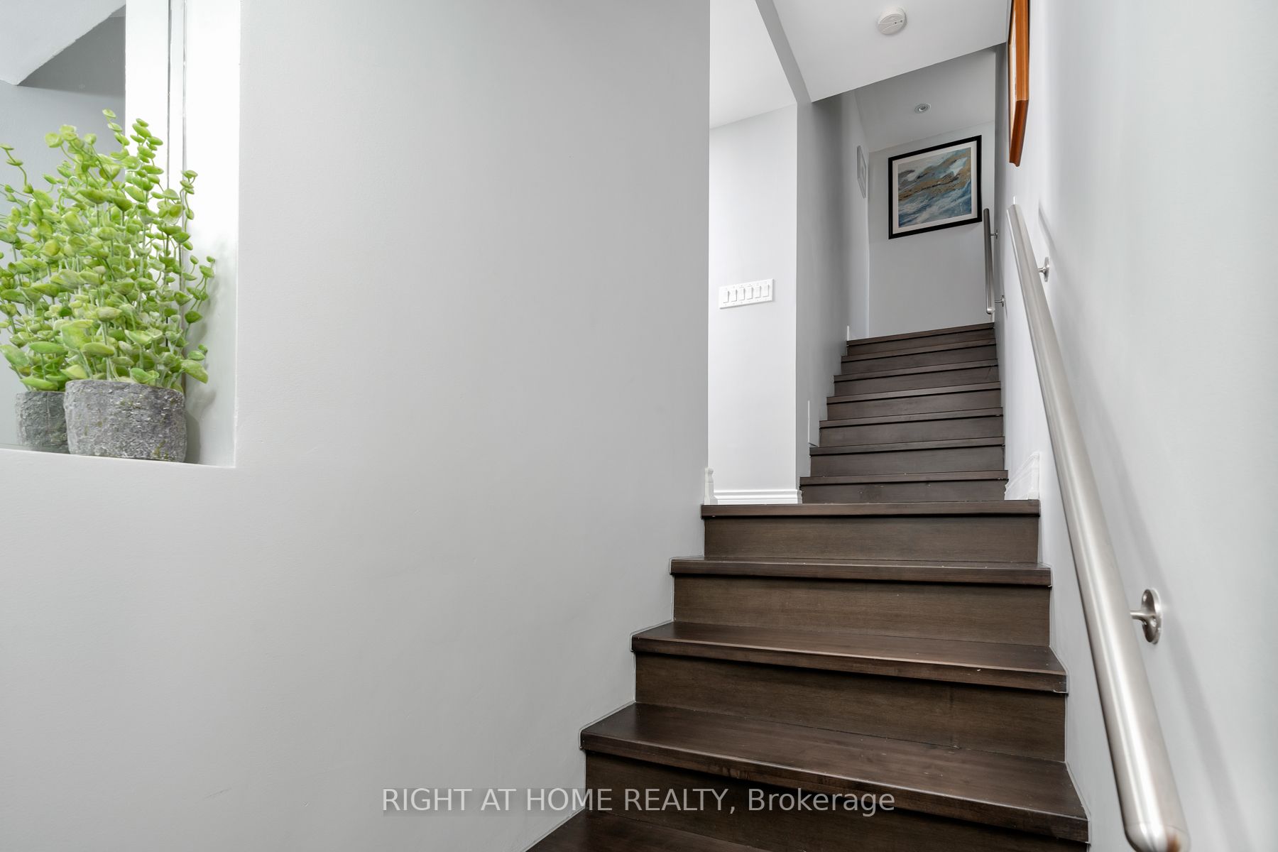 33 Harbour Sq 2841