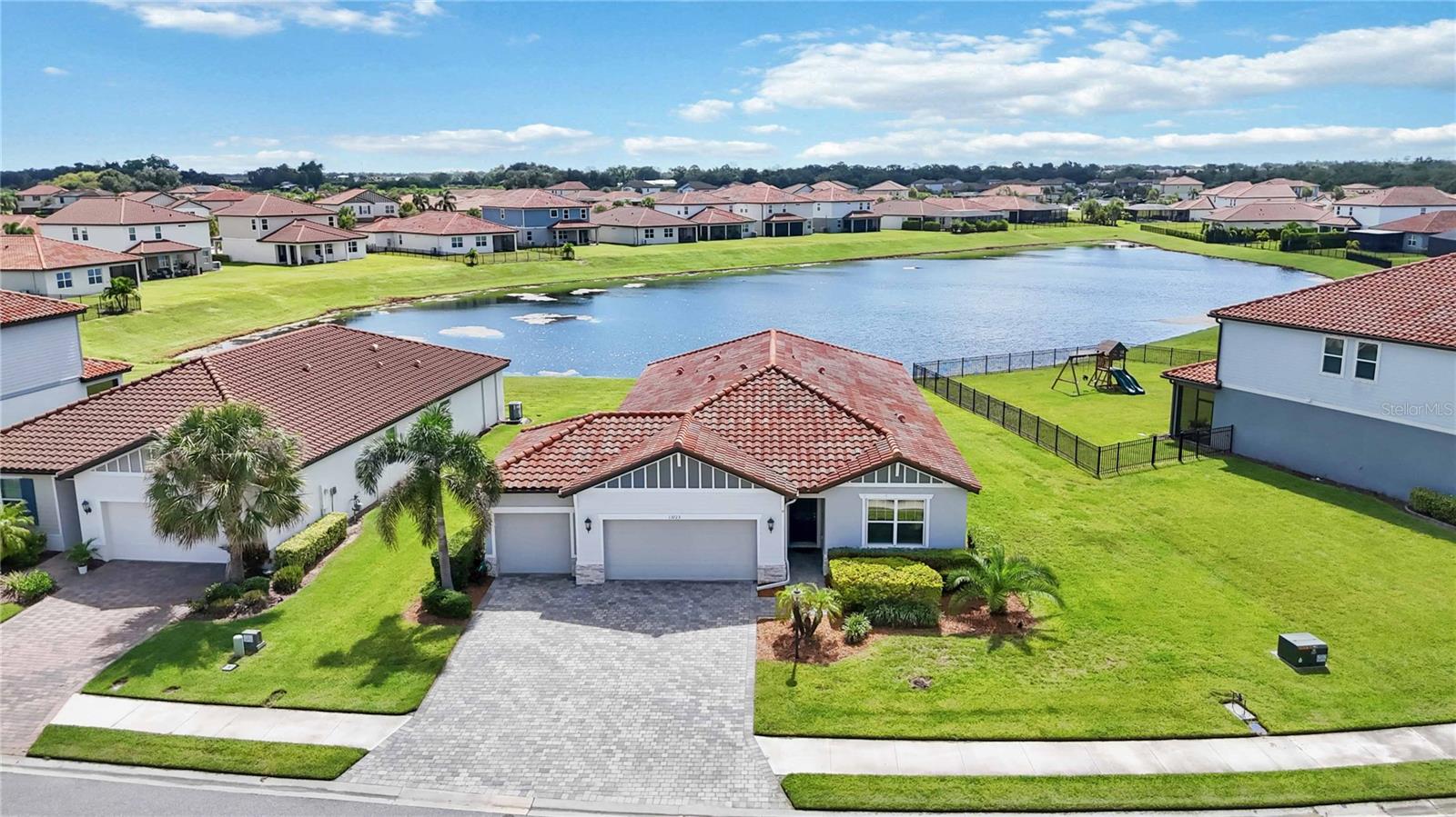 13723 Green Hammock Place