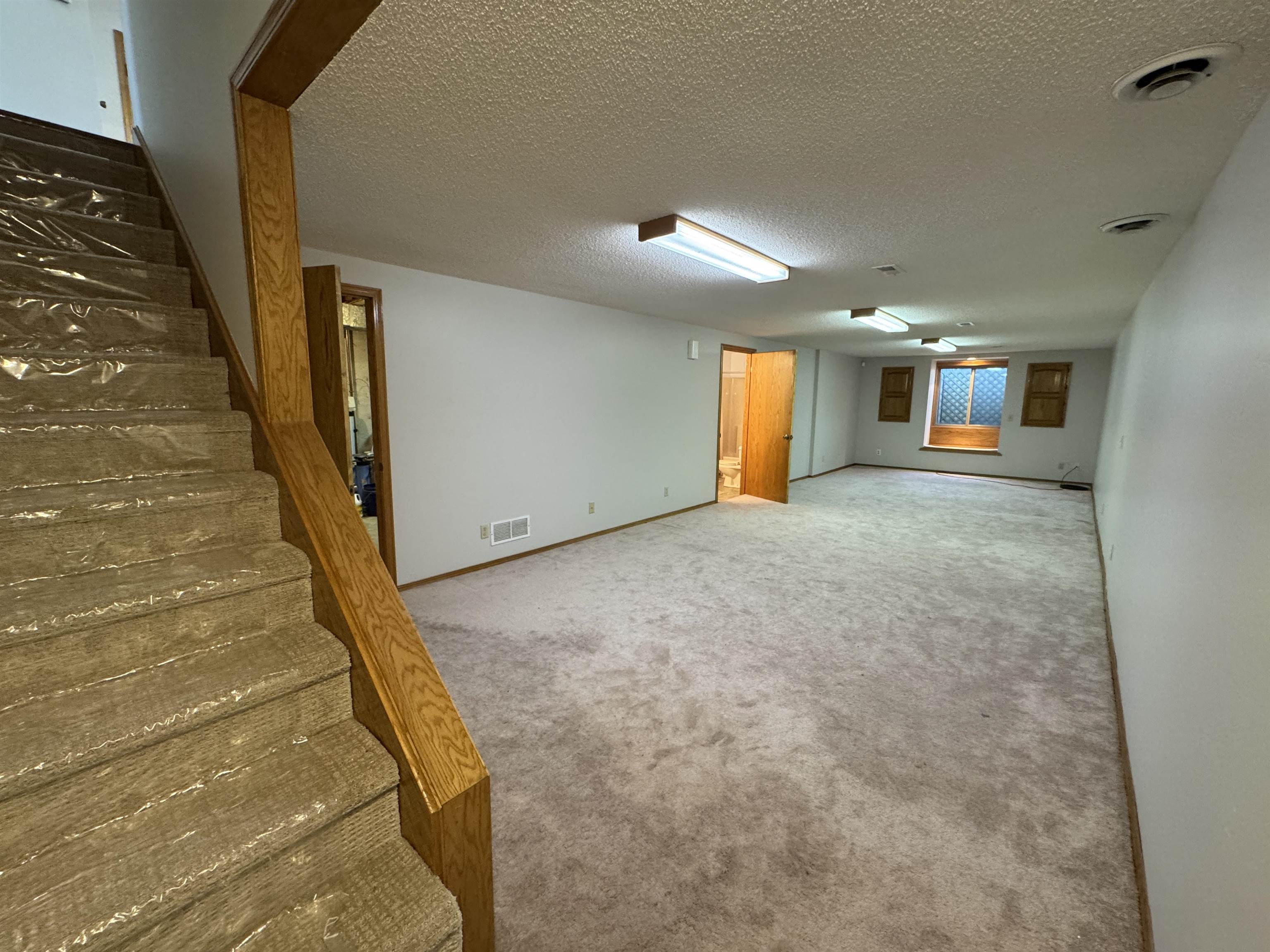 1030 S 215th St W