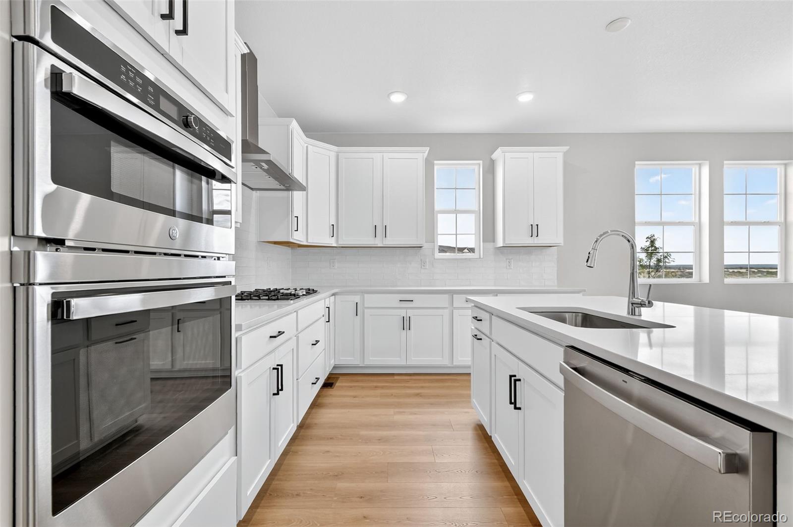 4334 Ridgewalk Point