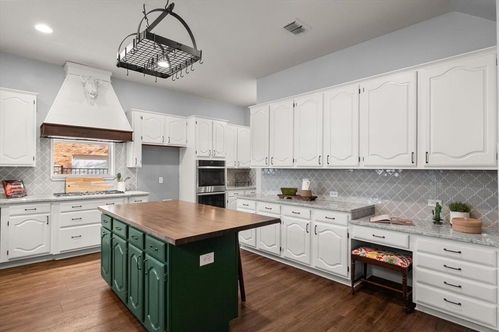 1817 Meadow Ridge Drive