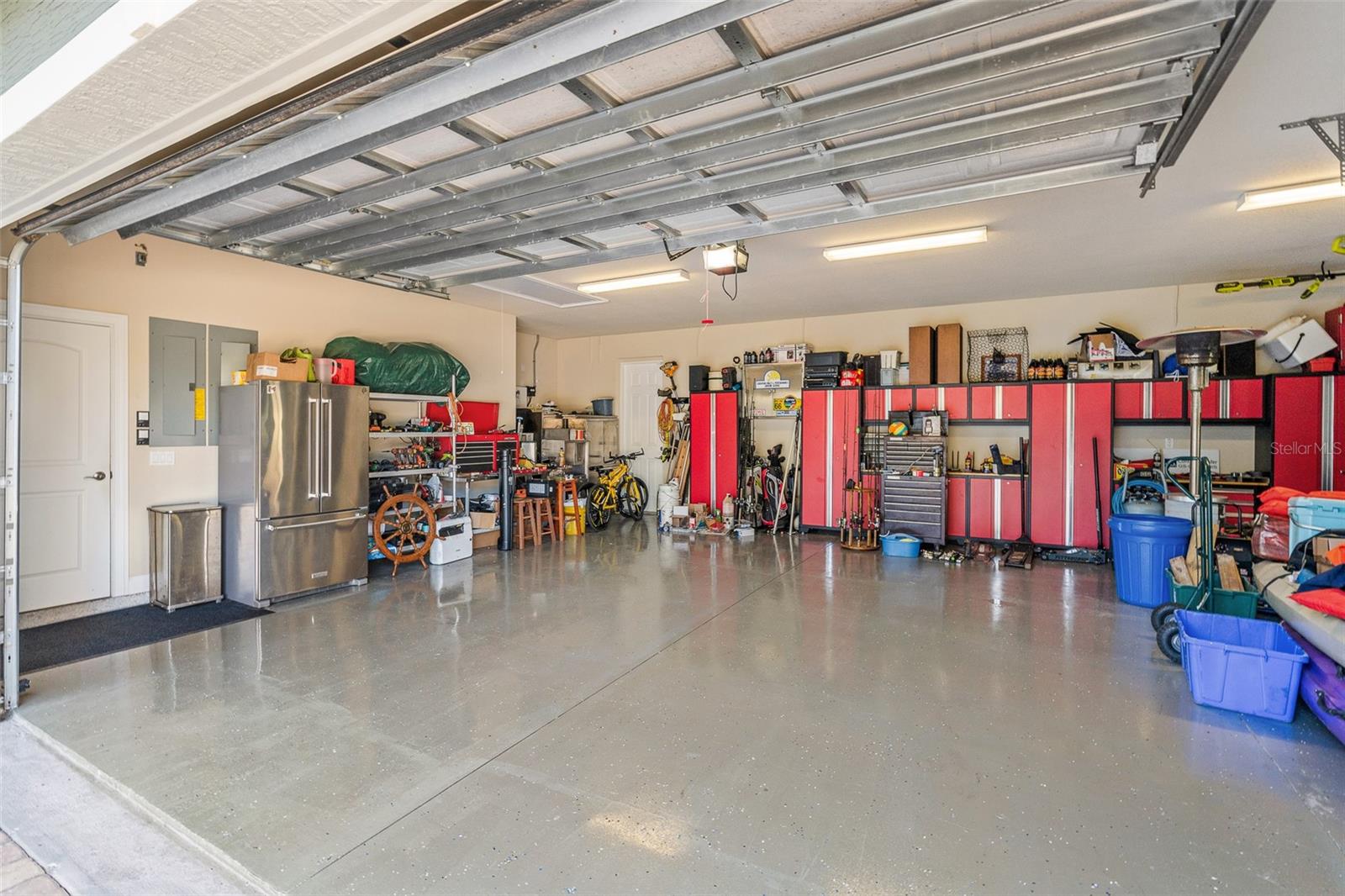 2 Humming Bird Circle