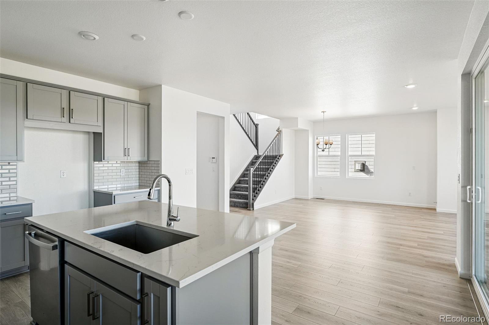 8816 Whiteclover Street