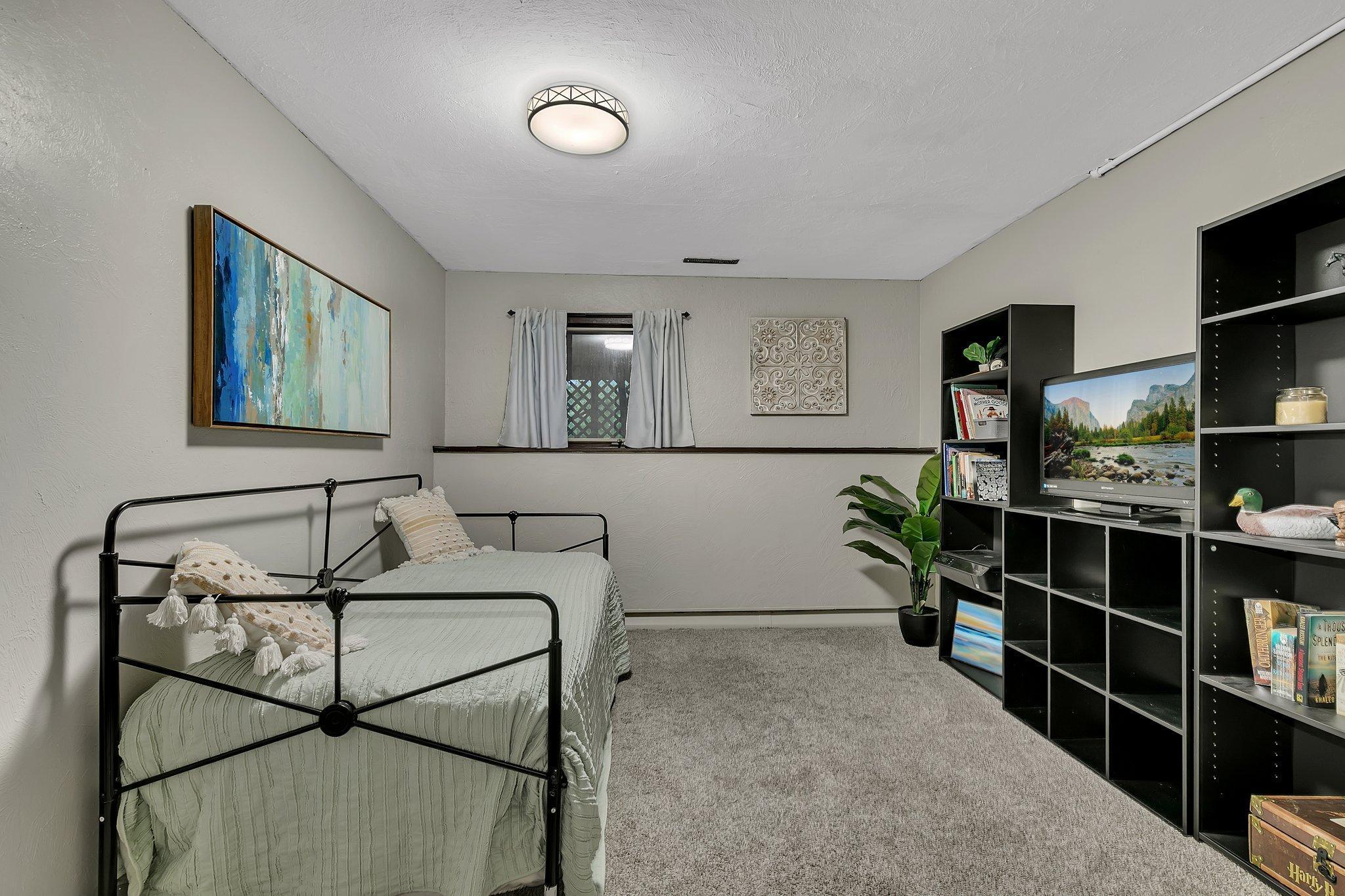 220 16th Avenue SE