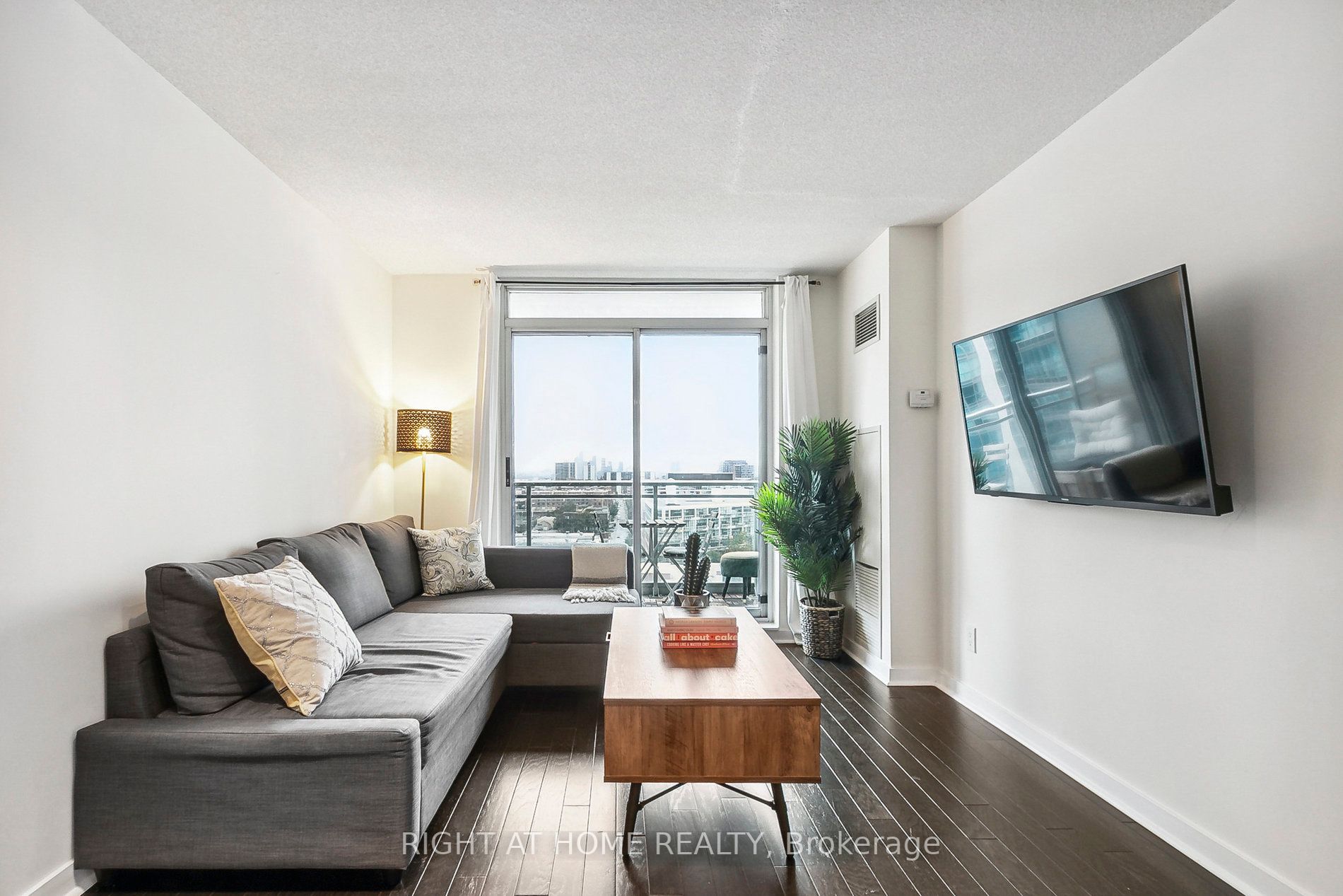 50 Lynn Williams St 1506