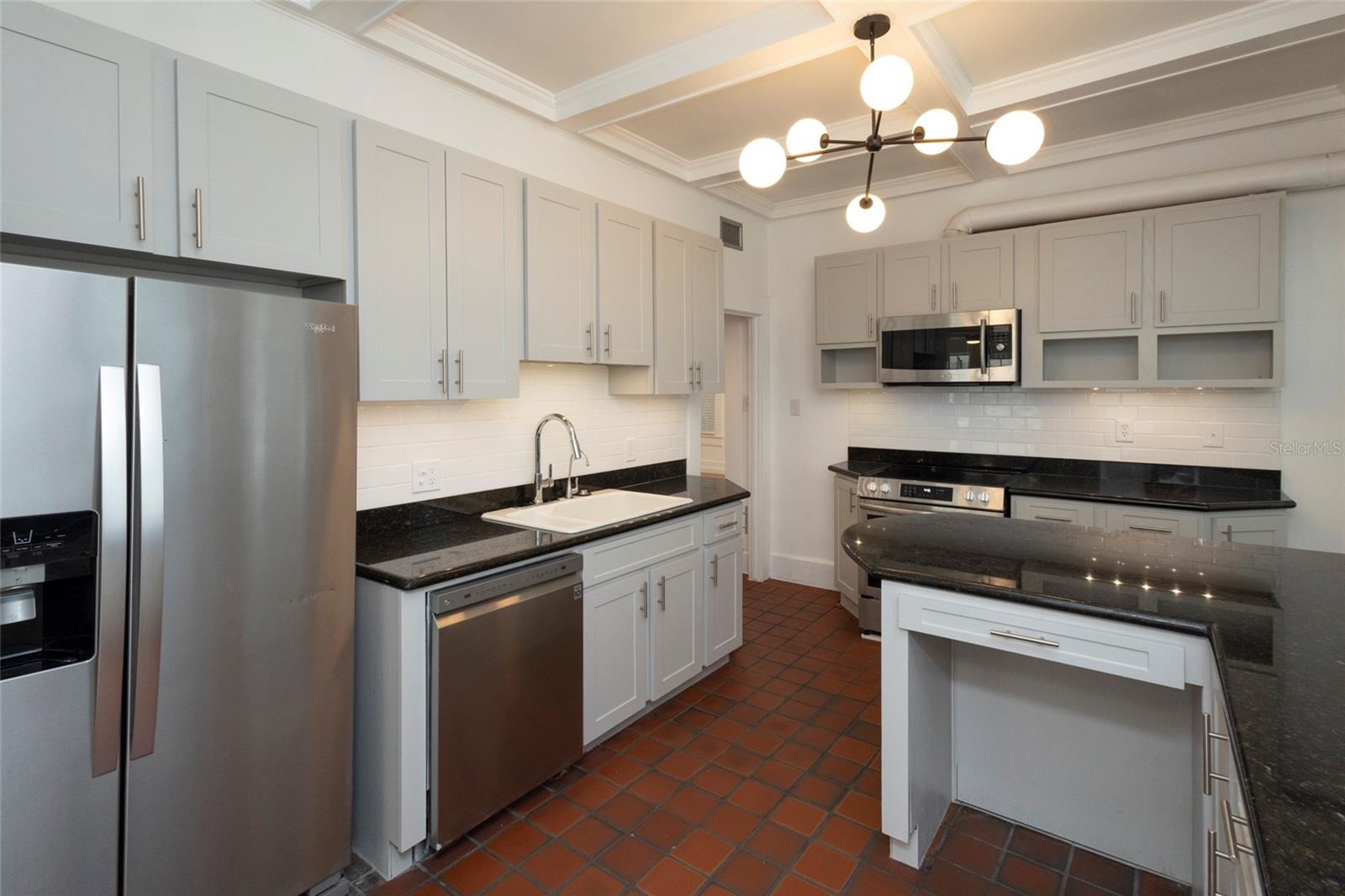 3012 W Sitios Street