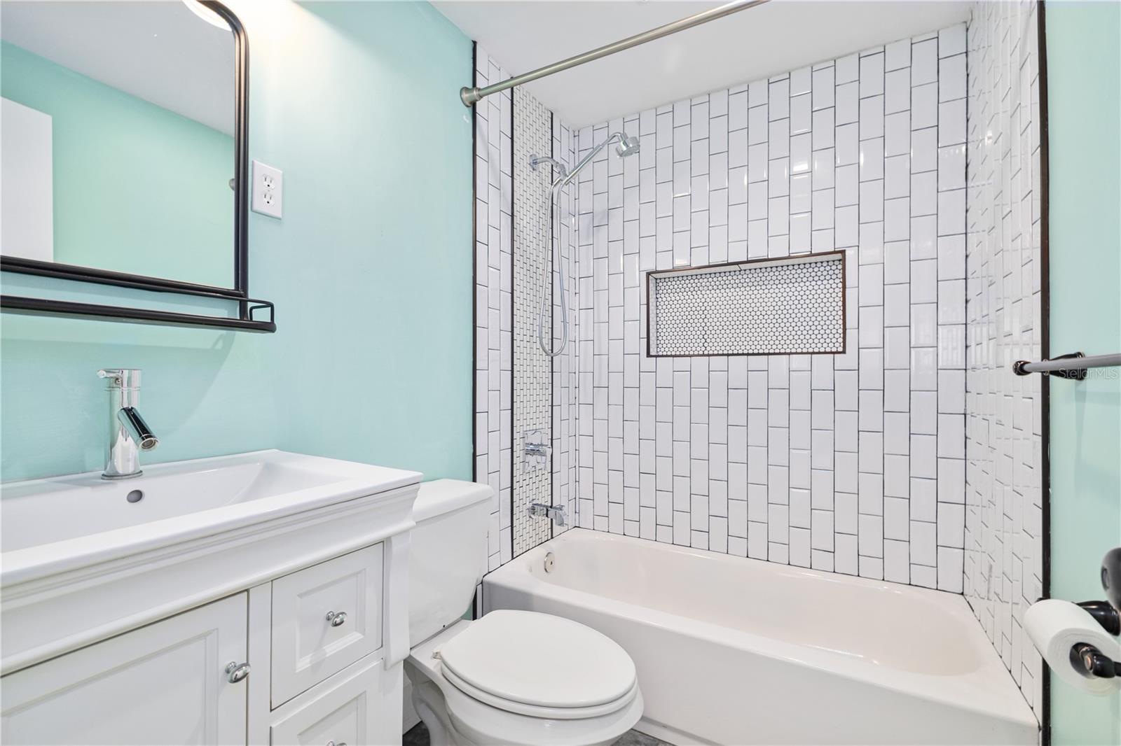 1206 E Louisiana Avenue