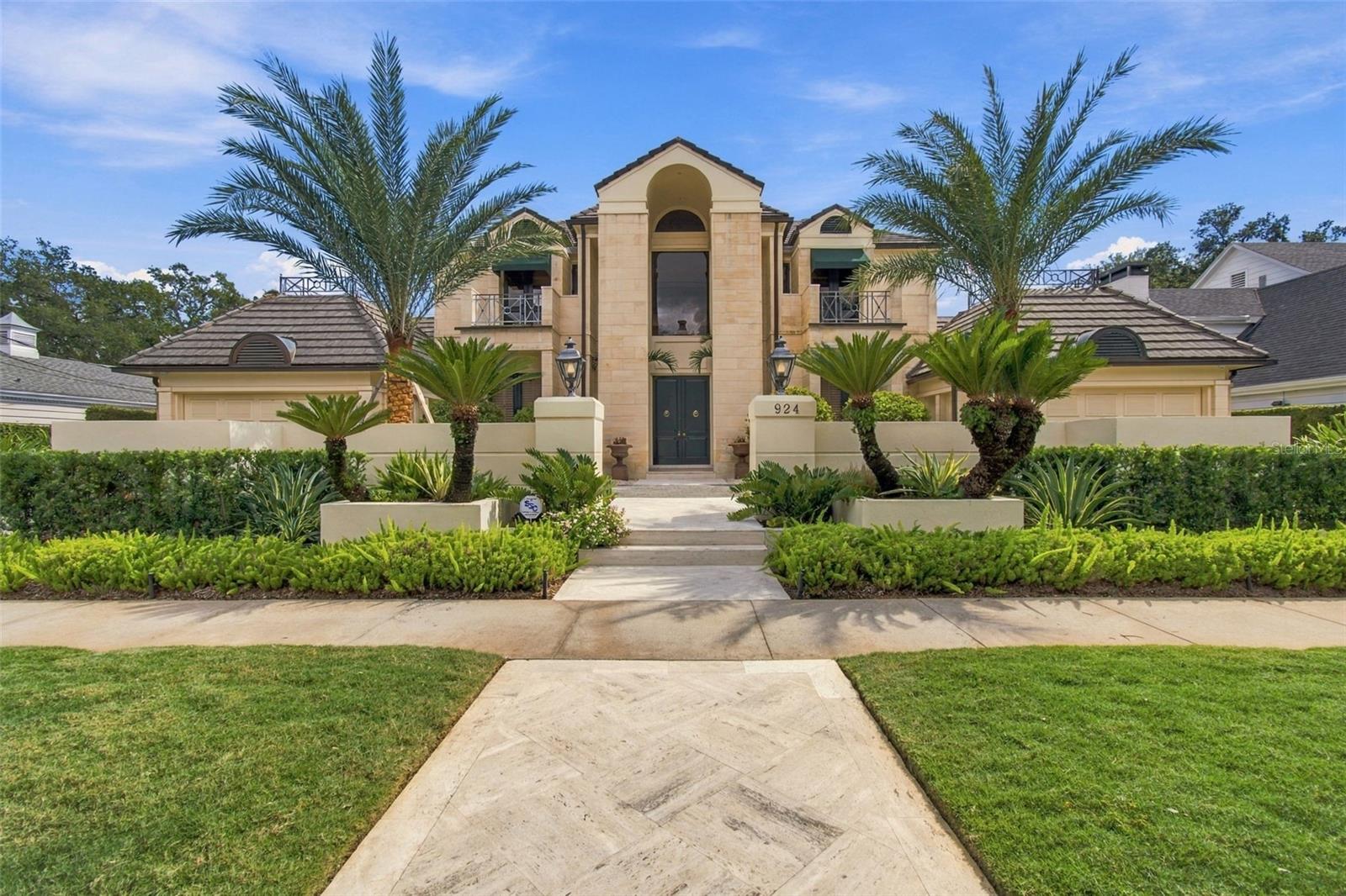 924 S Golf View Street