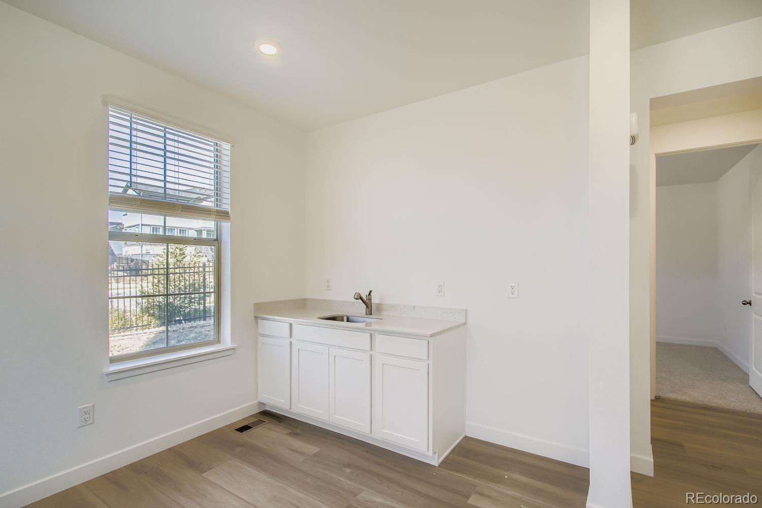 2946 S Quaker Street