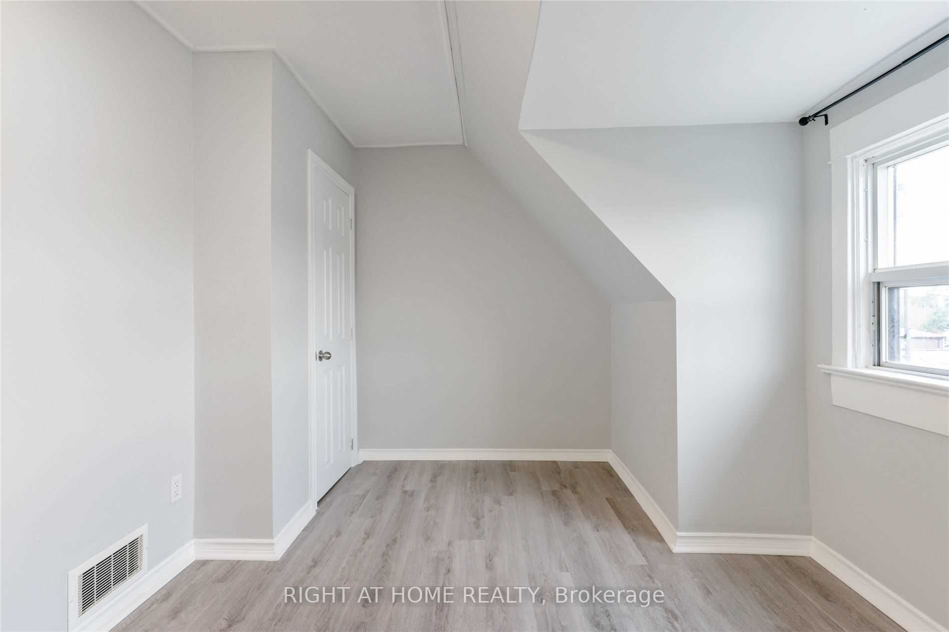 859 Gladstone Ave Unit A