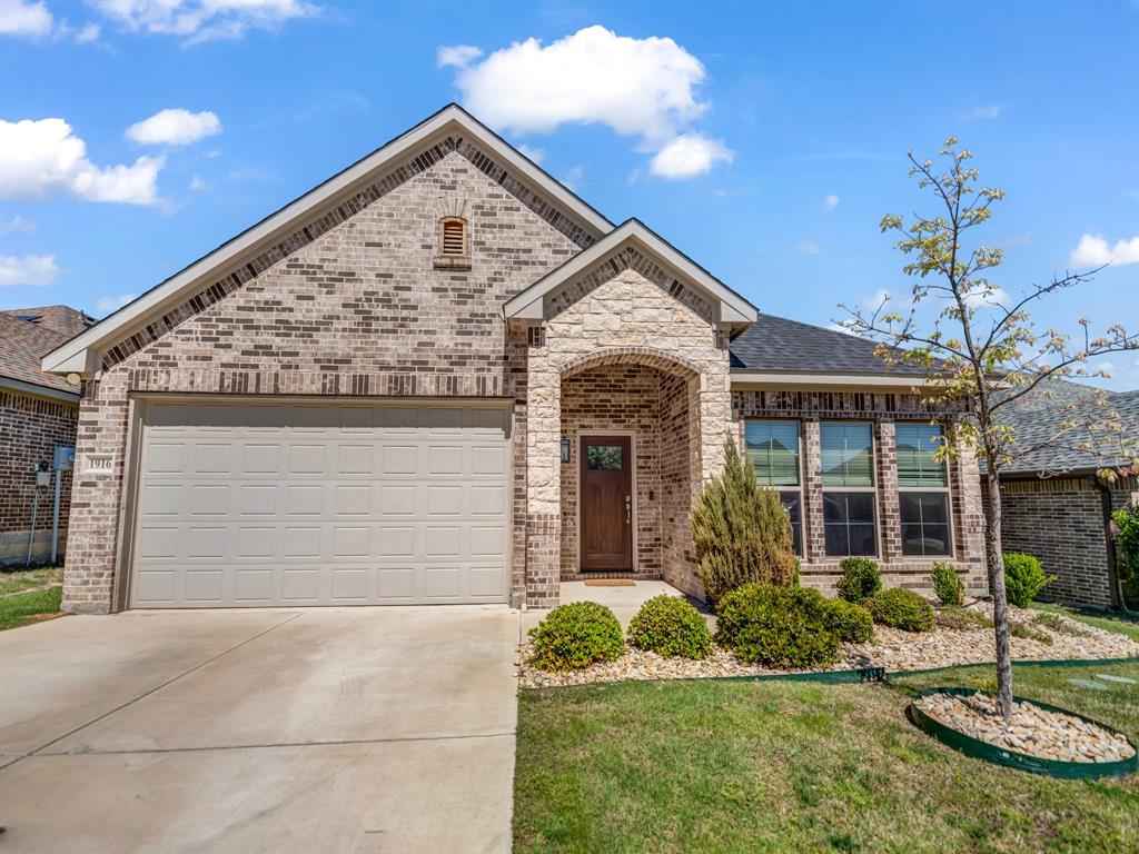 1916 Town Creek Circle