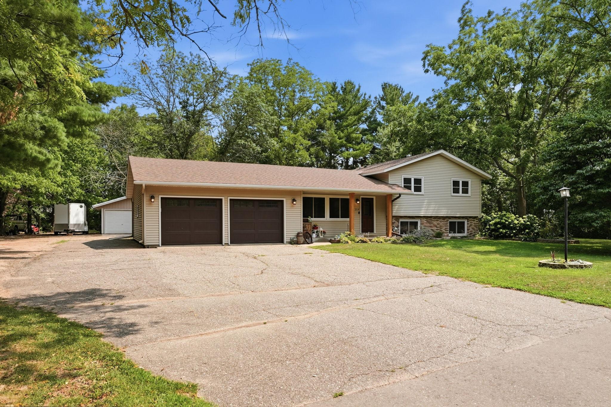 214 Highview Drive W
